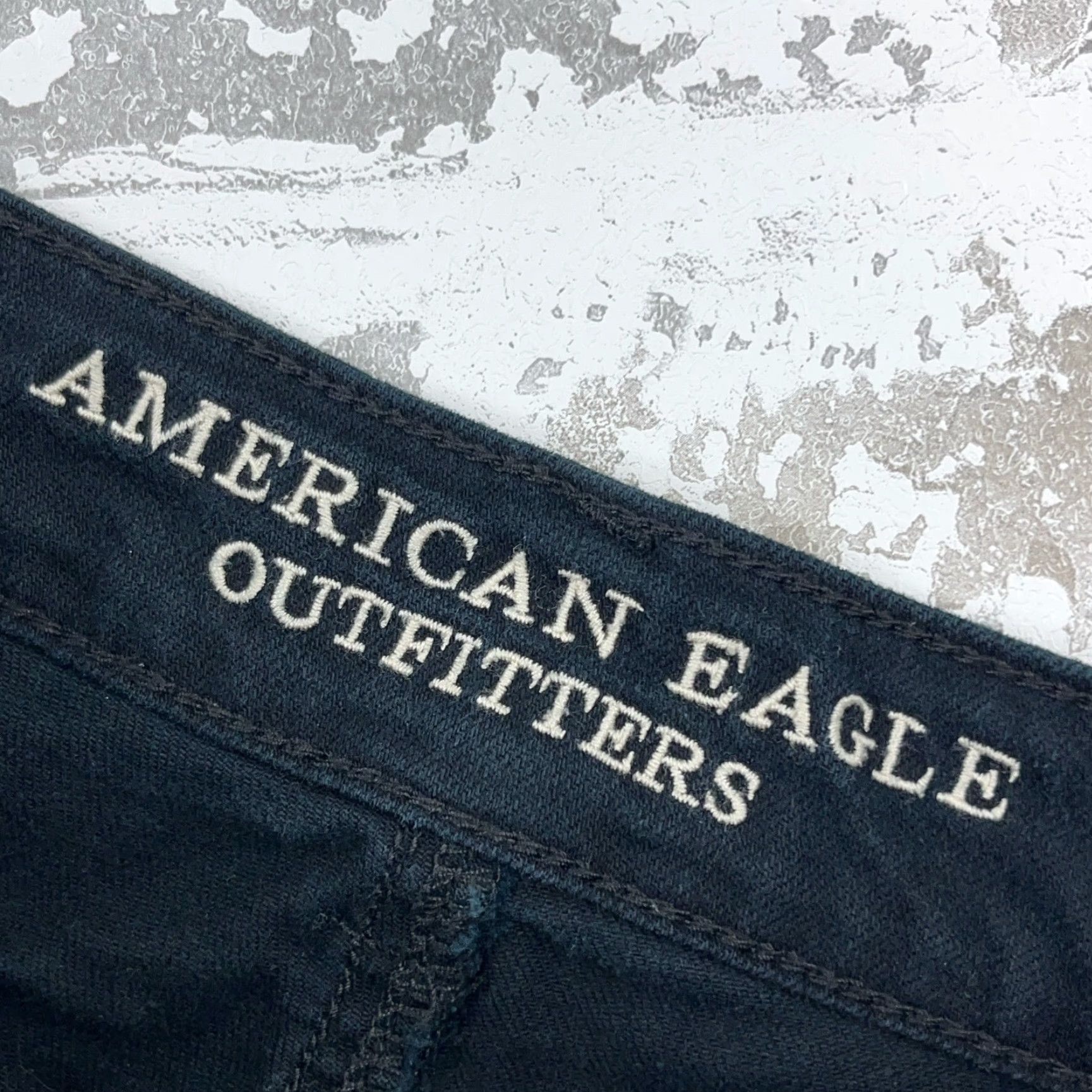 American Eagle Outfitters American Eagle Shorts Women 2 Cut Off Mid Rise Shortie Black Raw Frayed Hem Size 26" / US 2 / IT 38 - 5 Thumbnail