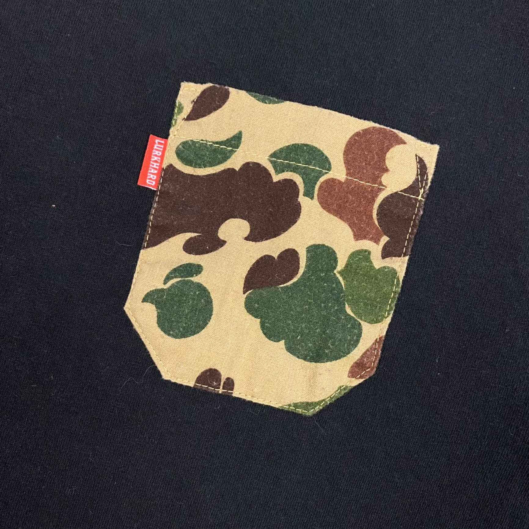 Vintage Lurk Hard T-Shirt Camouflage Black Pocket Mens Large Short Sleeve Crew Neck 90s American Sports All Seasons Pockets Fast Shipping Size US L / EU 52-54 / 3 - 2 Thumbnail