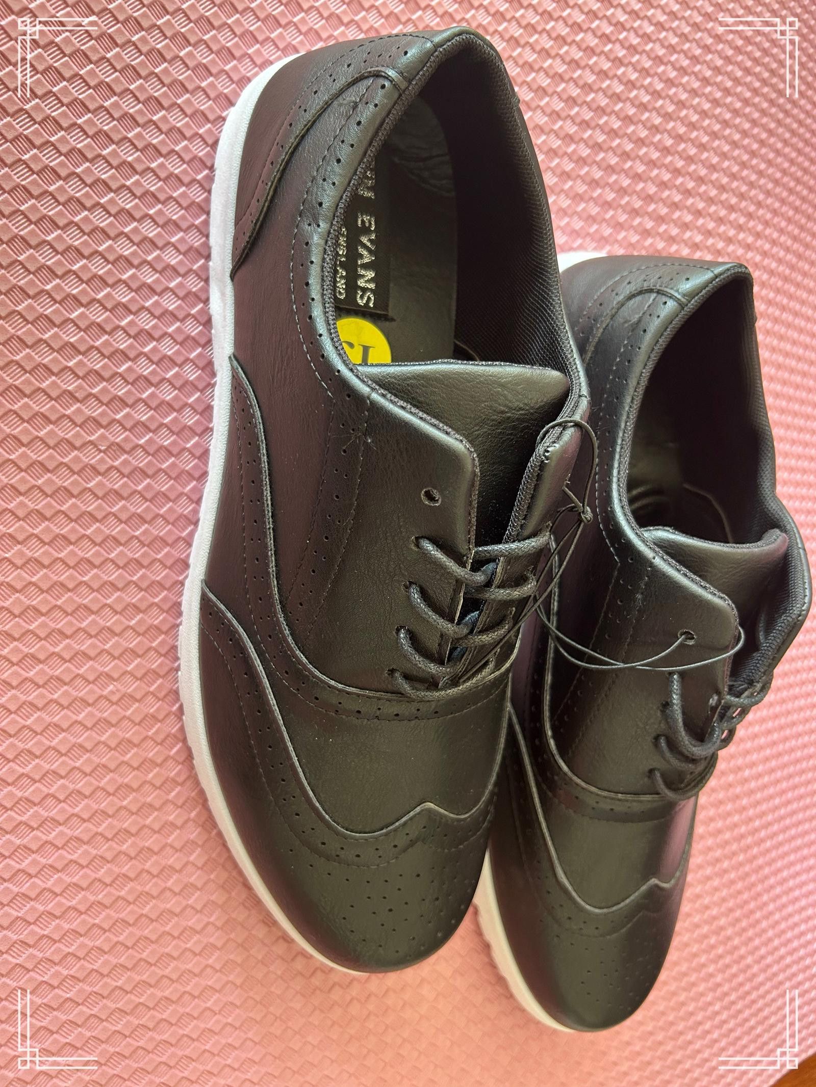 Designer Tim Evans Black Leather Wingtip Sneakers – Size 13 Size US 13 / EU 46 - 3 Thumbnail