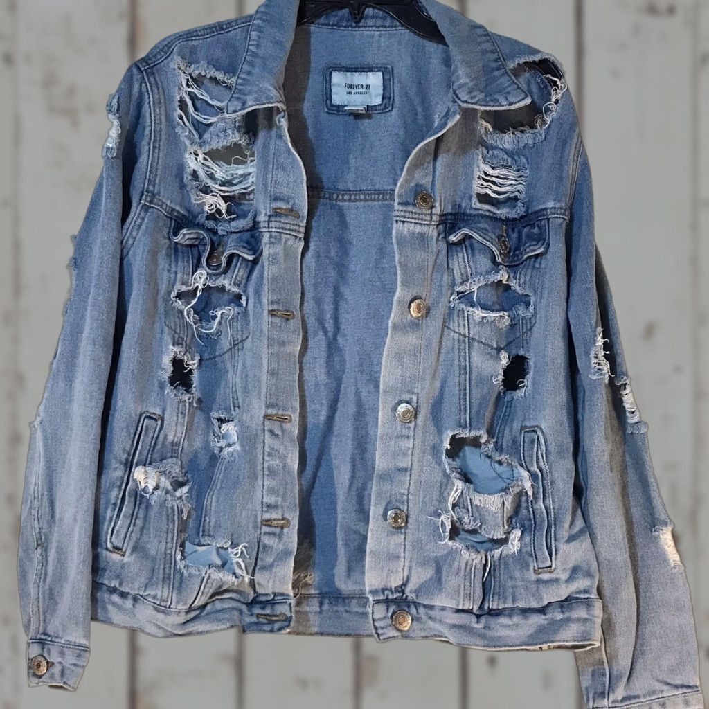 Forever 21 Forever 21 Blue Denim Jacket Women’s Size L Light Wash Destroyed Casual Workwear Size 36" / US 14 / IT 50 - 1 Thumbnail