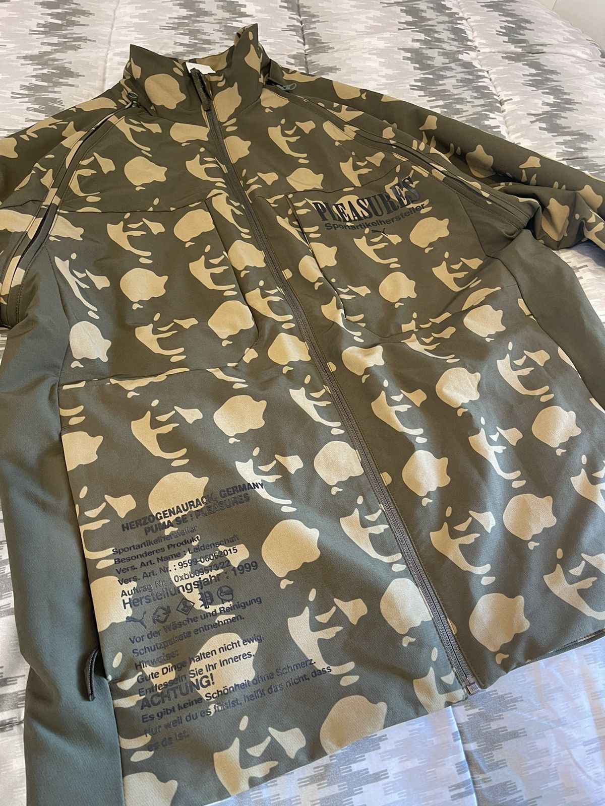 Pleasures × Puma Puma x pleasures Size US M / EU 48-50 / 2 - 5 Thumbnail