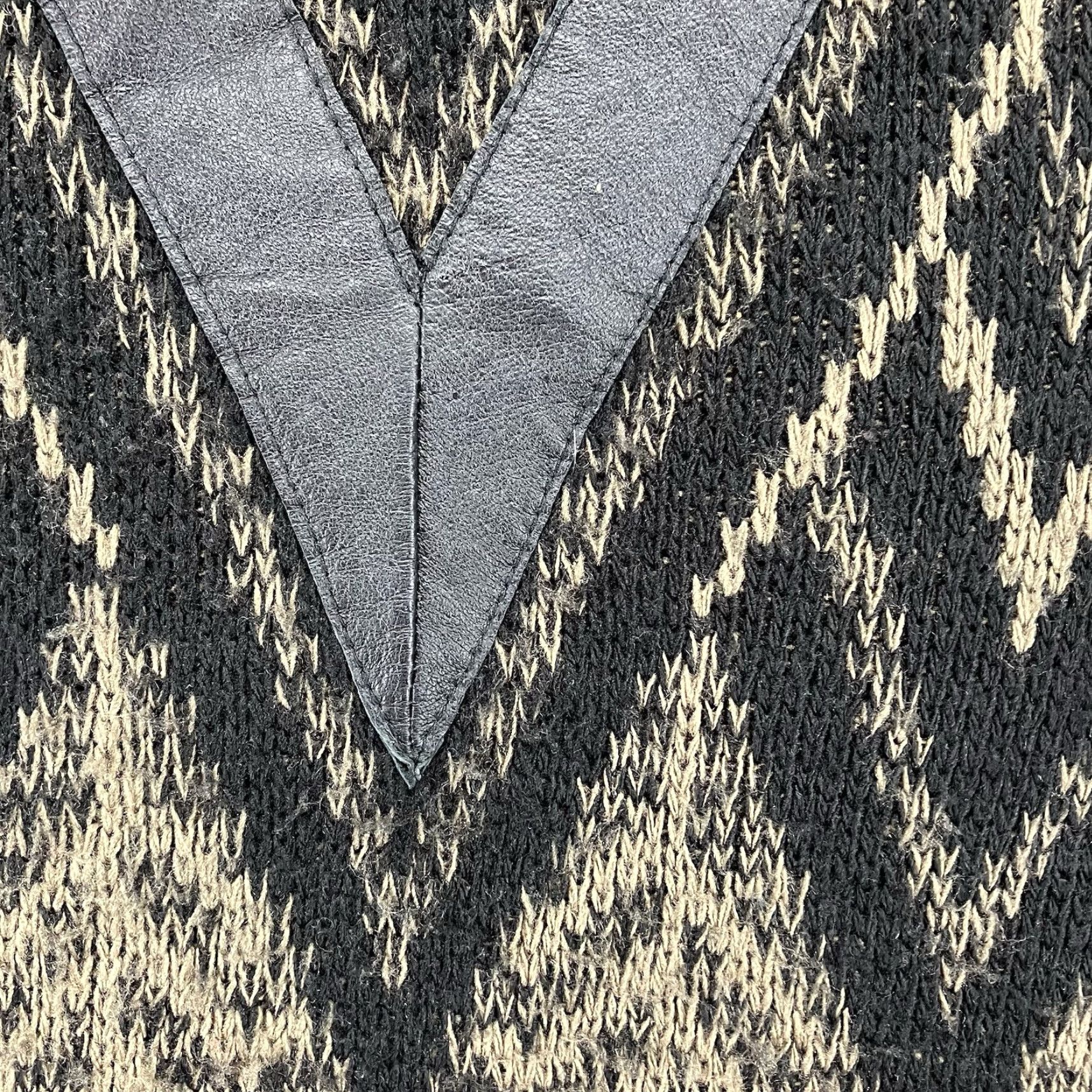 Vintage VINTAGE Cartwell Leather Acrylic Sweater Pullover Crew Neck Long Sleeve Men L Black Tan Geometric Pattern 80s 70s Bohemian Retro Size US L / EU 52-54 / 3 - 5 Thumbnail