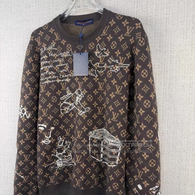 Louis Vuitton Louis Vuitton FW23 Logo monogrammed scribbled crewneck lon Size US M / EU 48-50 / 2 - 2 Thumbnail