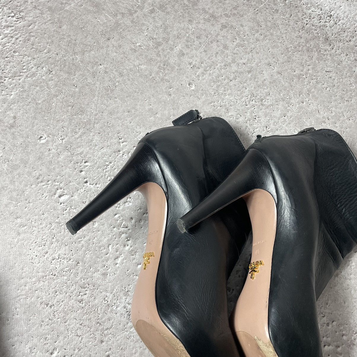 Prada × Vintage Prada Black Leather Ankle Boots sz 40 Size US 10 / IT 40 - 15 Thumbnail