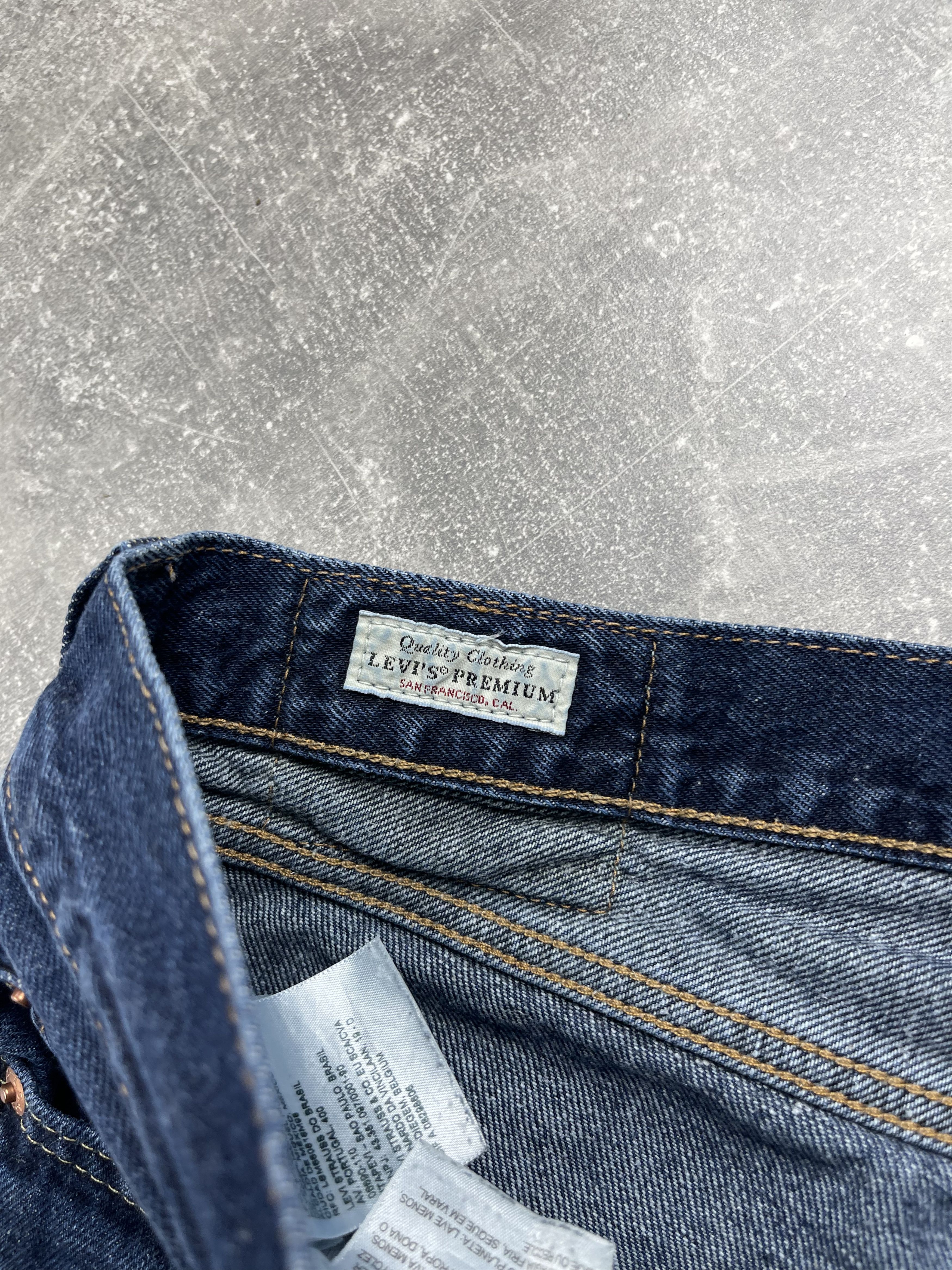 Levi's Levis navy blue stay loose jeans Size US 32 / EU 48 - 14 Thumbnail