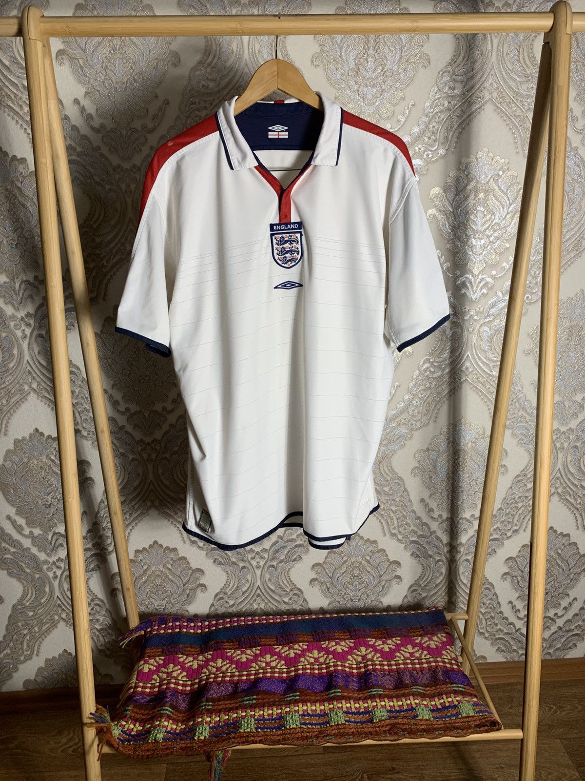 Umbro VINTAGE UMBRO ENGLAND RETRO SOCCER JERSEY MANCHESTER Y2K 90s Size US XXL / EU 58 / 5 - 8 Thumbnail