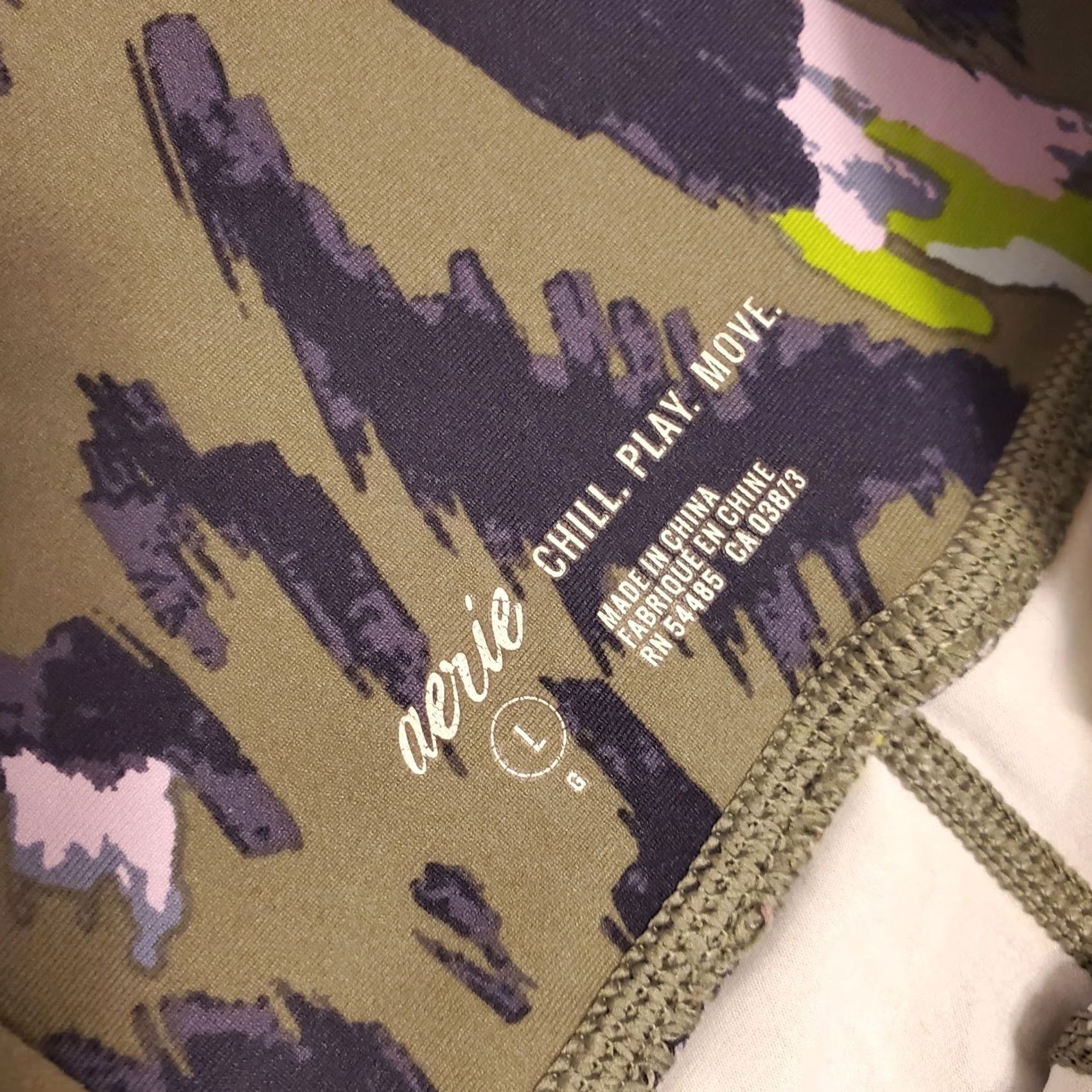 Vintage Aerie Leggings Womens L Green & Light Pink Animal Print Chill Play Move Athleisure Yoga Gym Size 36" / US 14 / IT 50 - 3 Thumbnail
