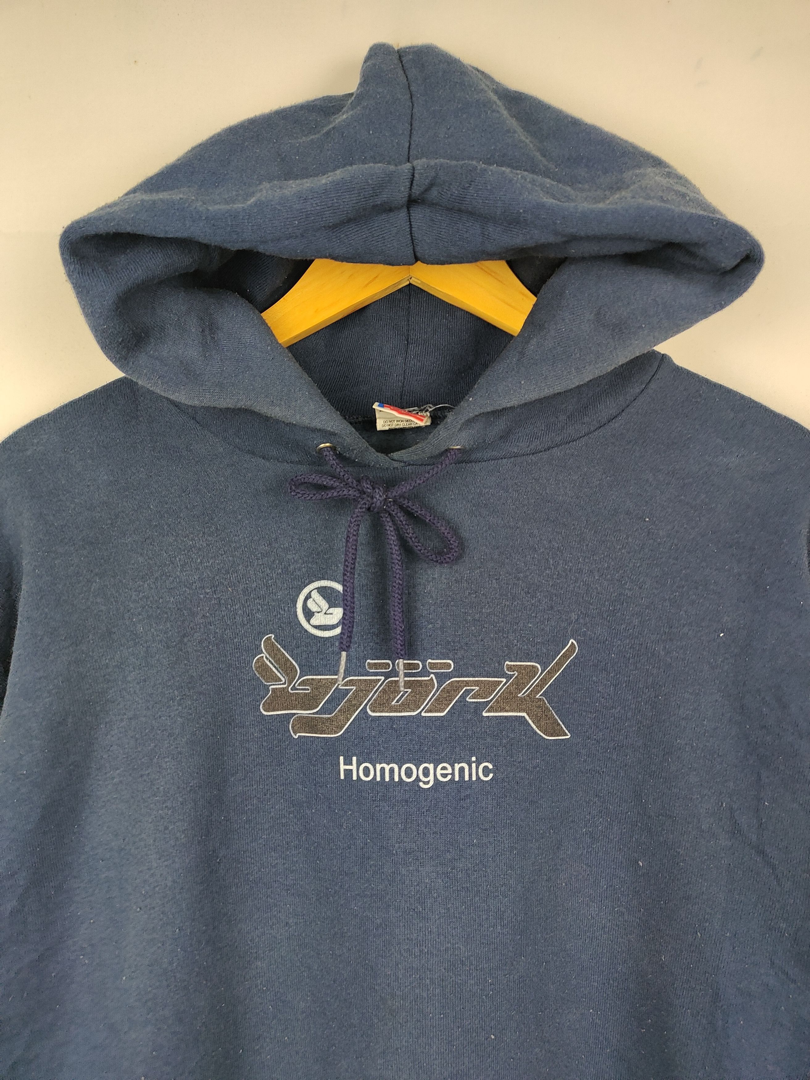 Vintage Vintage 90s Bjork Homogenic Pullover Hoodie Sweatshirt Size US L / EU 52-54 / 3 - 2 Thumbnail