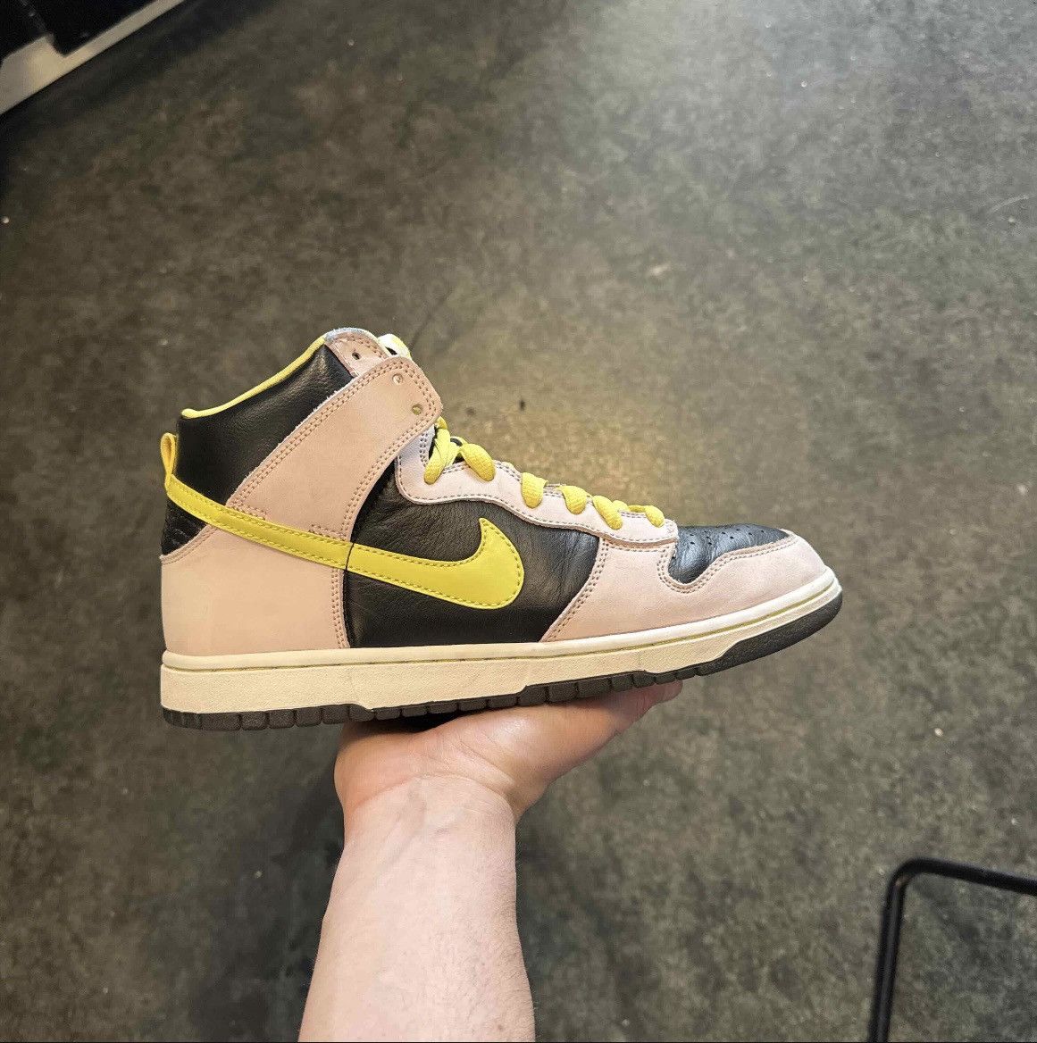 Nike Dunk High SB Miss Piggy Size US 9.5 / EU 42-43 - 9 Thumbnail