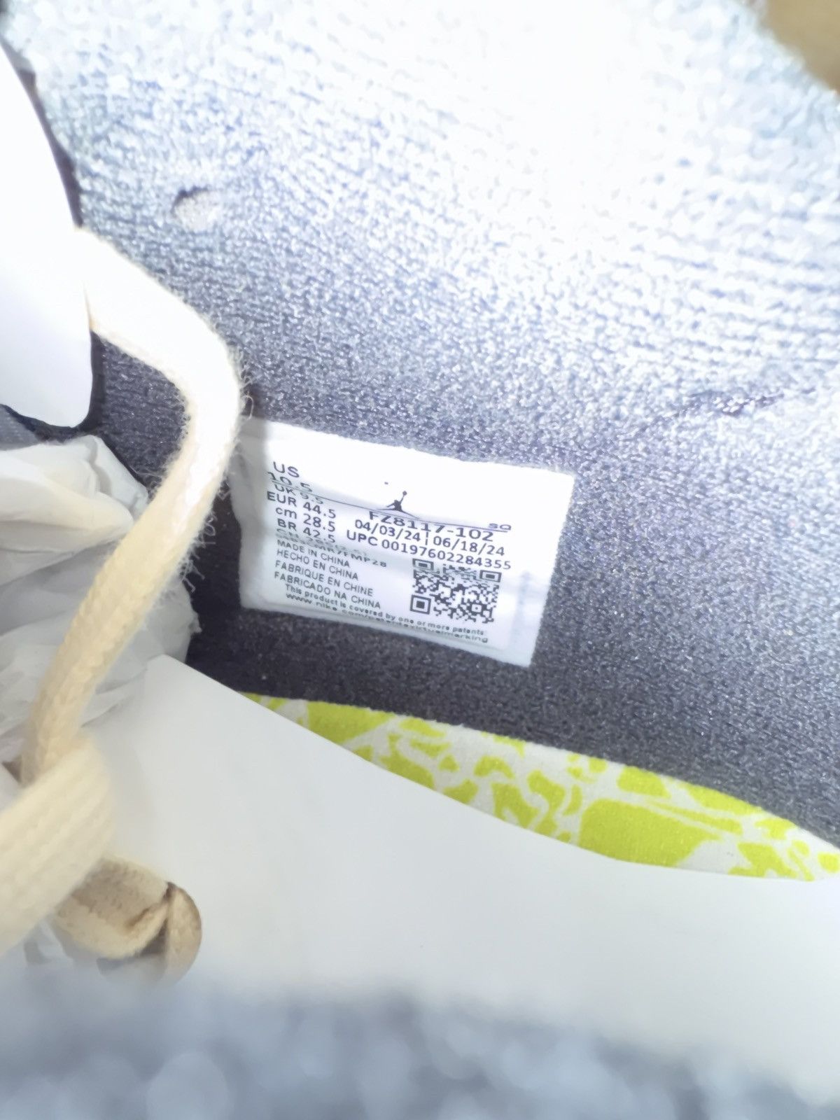 Nike Travis Scott Bright Cactus Size US 10.5 / EU 43-44 - 6 Thumbnail