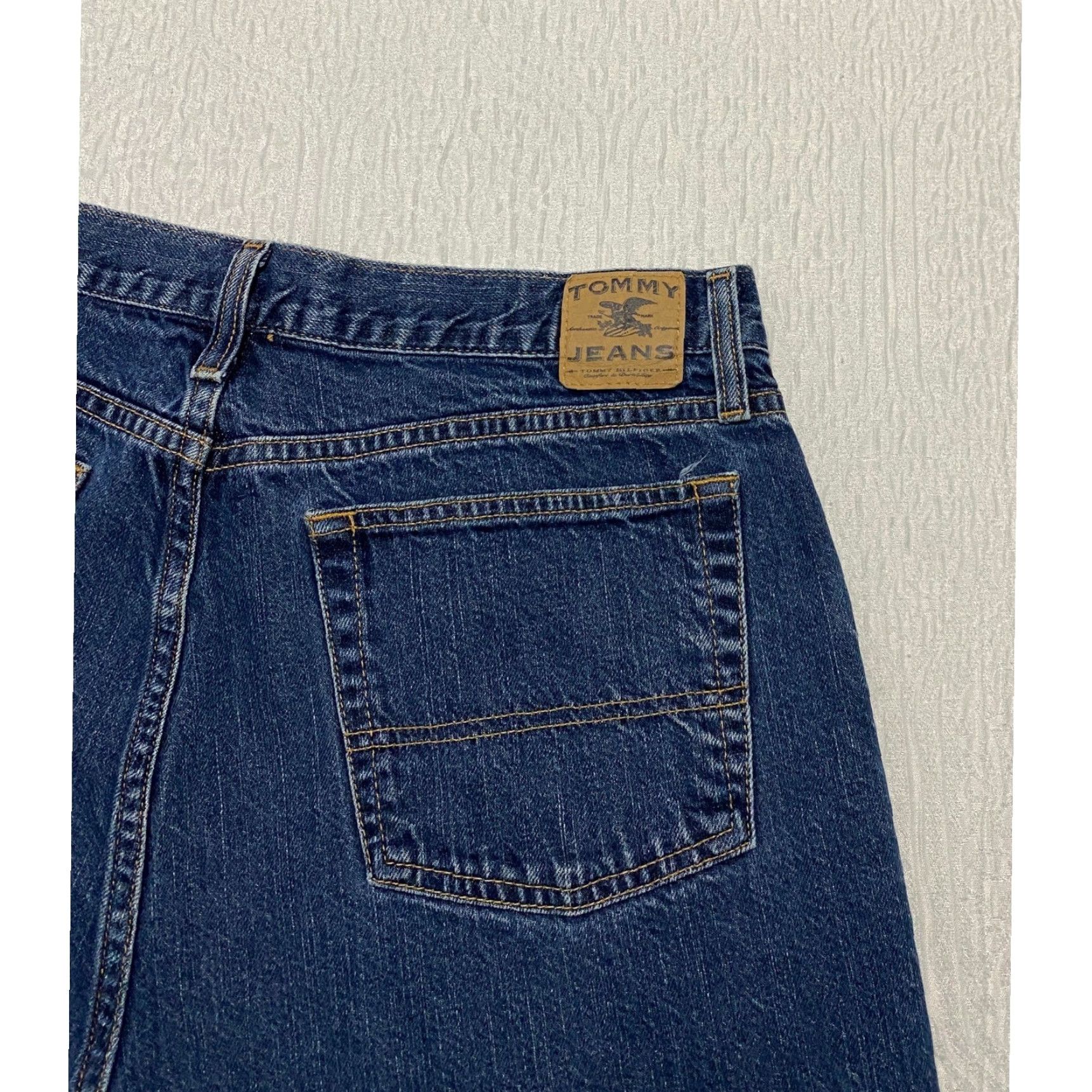 Vintage VINTAGE Tommy Jeans Men Jeans Bootcut Size US 36 / EU 52 - 2 Thumbnail