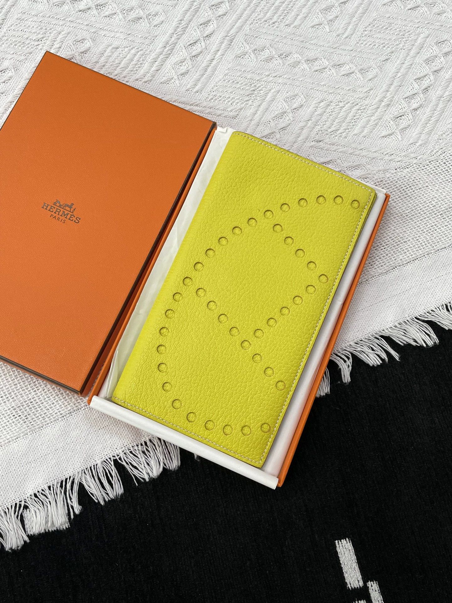 Hermes Hermes Yellow Long Bifold Wallet Unused P Size ONE SIZE - 1 Thumbnail