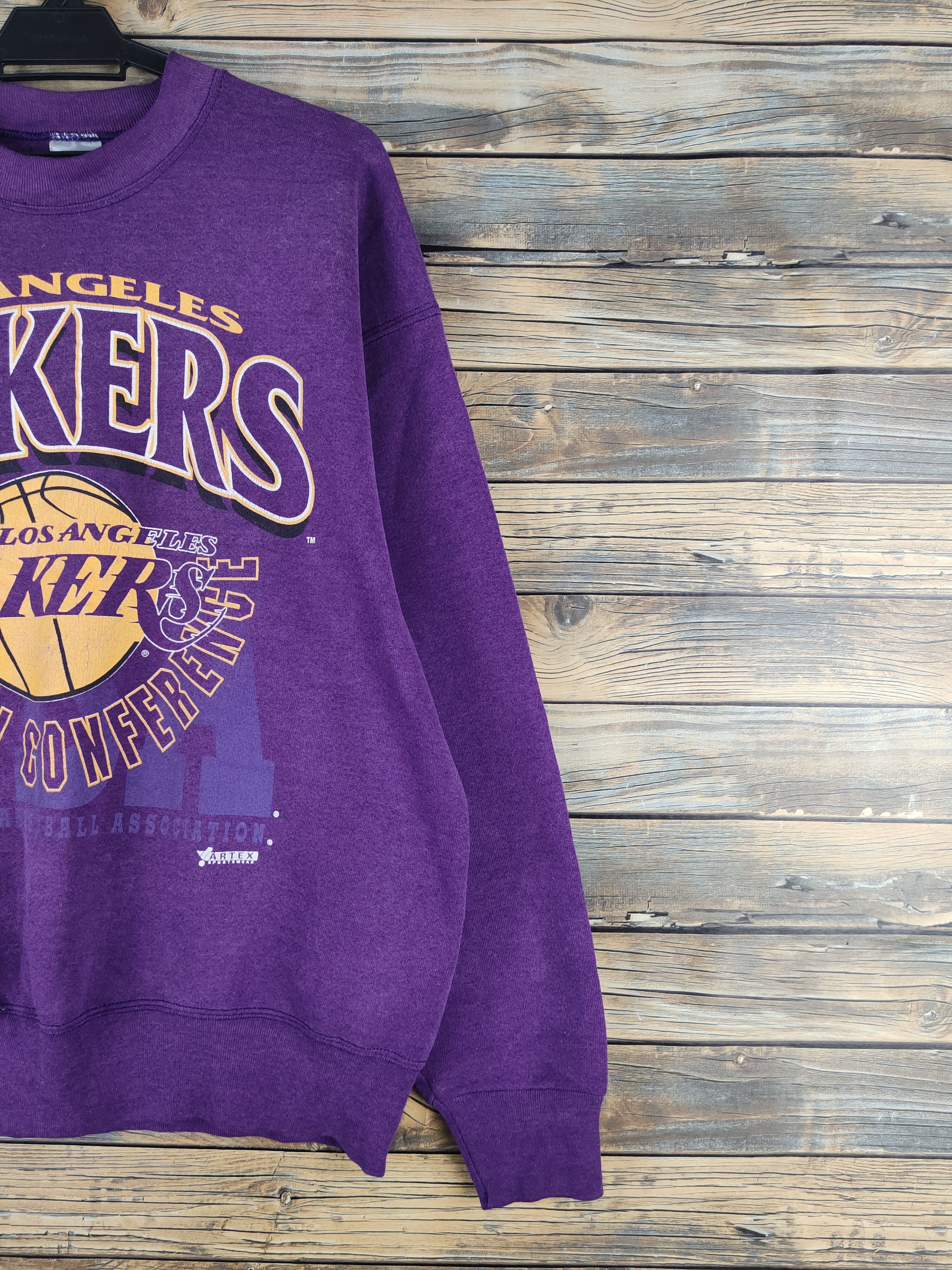 NBA DL Lakers NBA vintage Purple Sweatshirts #46-159 Size US L / EU 52-54 / 3 - 6 Thumbnail