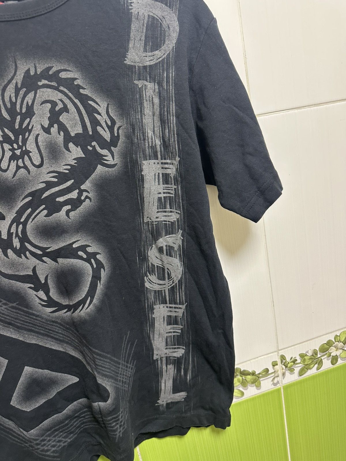 Diesel × Vintage Diesel Vintage Dragon Big Logo Very Rare T-shirt Size US XL / EU 56 / 4 - 3 Thumbnail