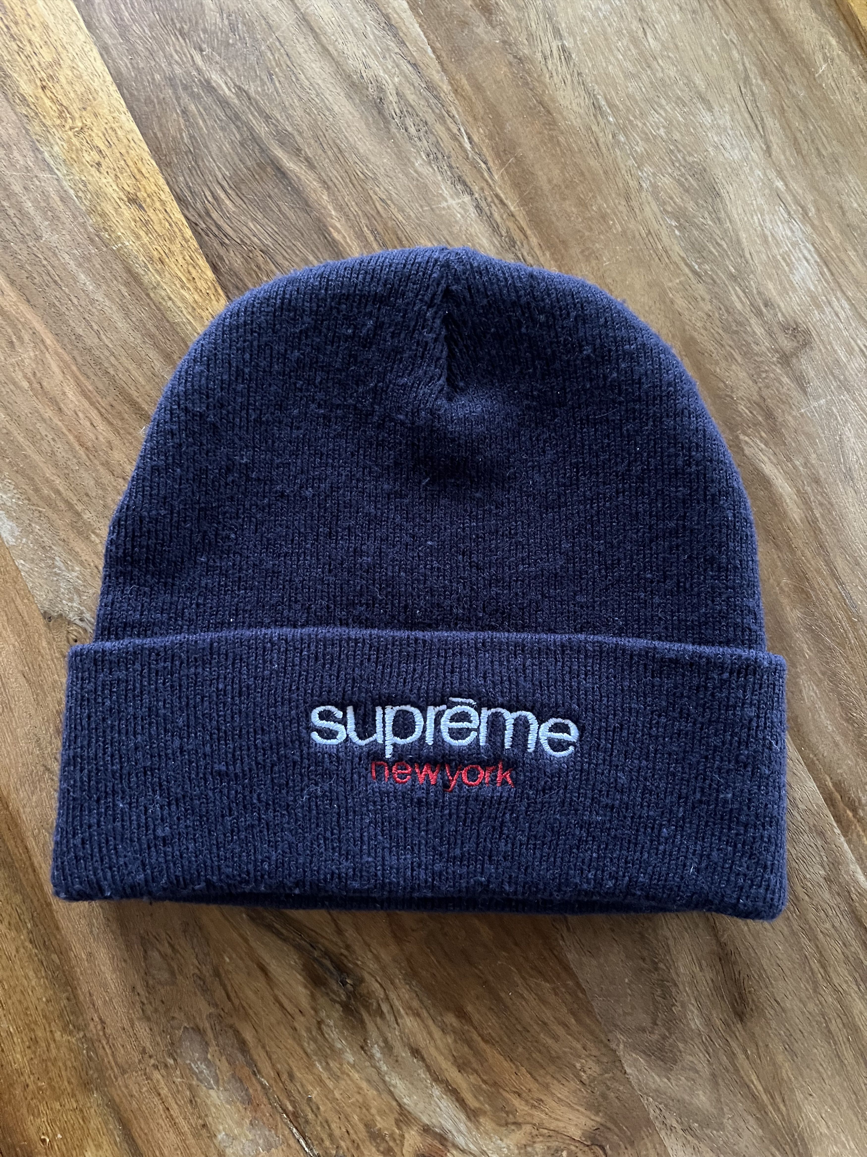 Supreme Supreme Logo Beanie Size ONE SIZE - 1 Thumbnail