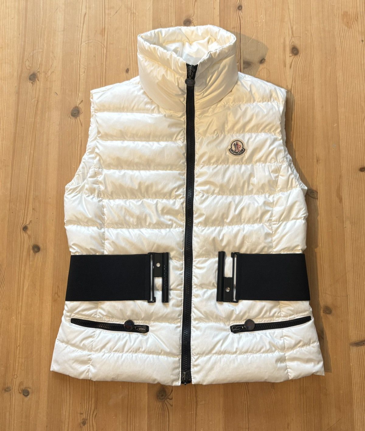 Moncler Moncler Gaelle Gilet Size S / US 4 / IT 40 - 1 Thumbnail