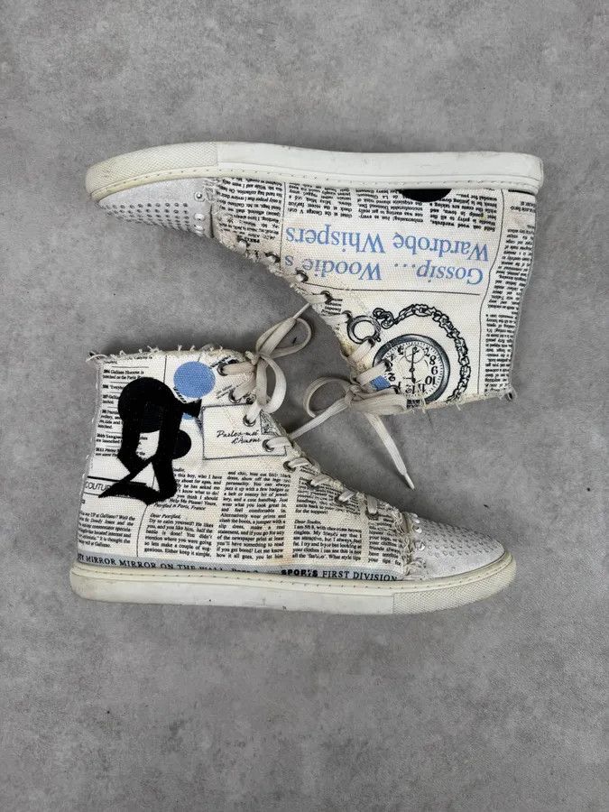 John Galliano 2004 John Galliano White Canvas Newspaper Studded High Sneakers Size US 9 / IT 39 - 2 Thumbnail