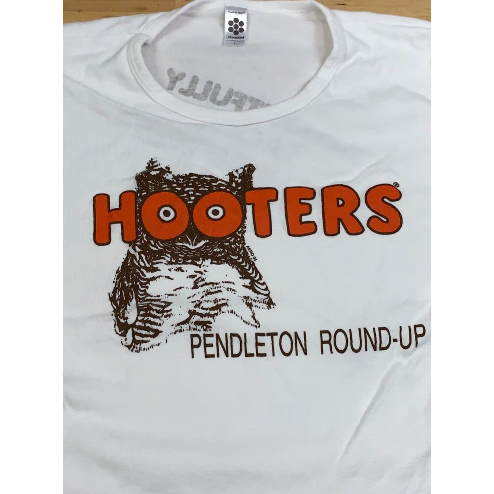 American Apparel VINTAGE Hooters T Shirt Womens L Fitted White Pendleton Round Up Y2K 12256 Size L / US 10 / IT 46 - 2 Thumbnail