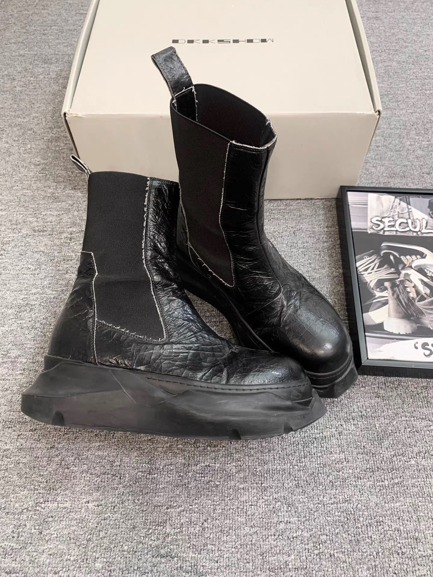 Rick Owens Rick Owens Cracked Leather Platform Chelsea Boots K34 Size US 8 / EU 41 - 4 Thumbnail