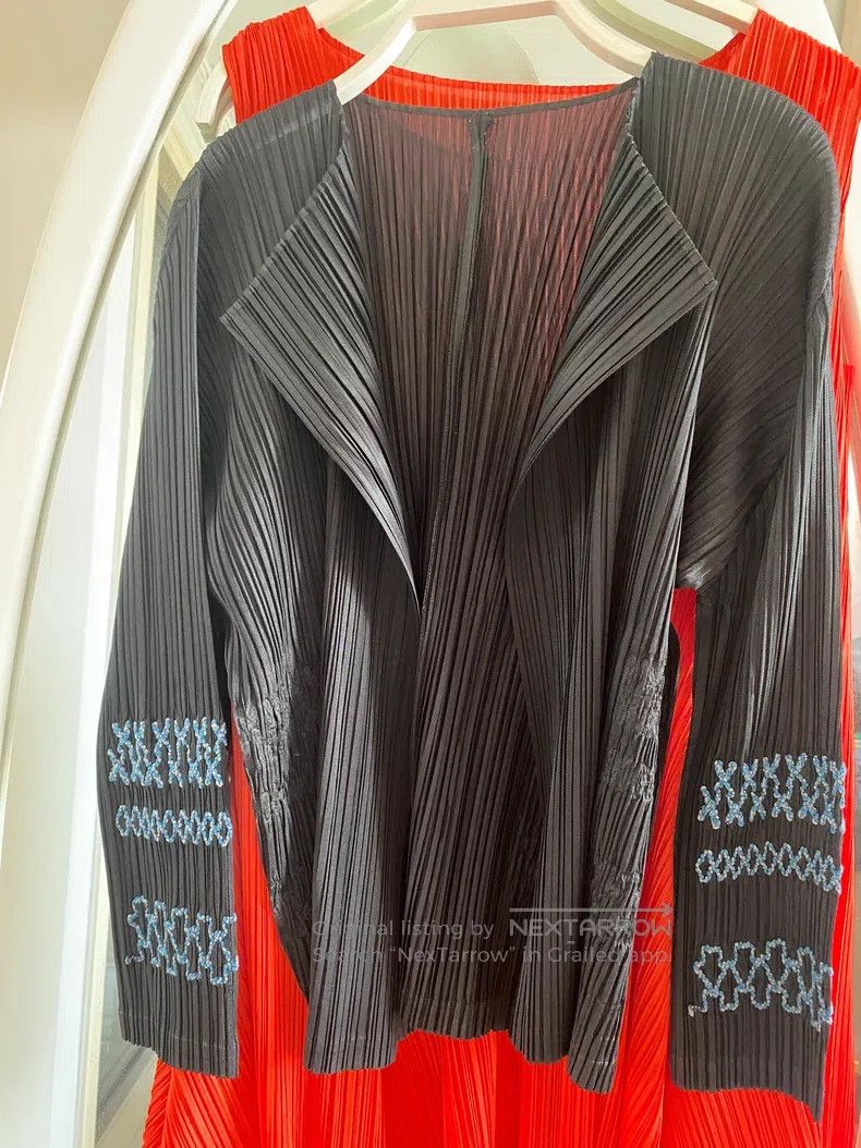 Issey Miyake Issey Miyake Black Cardigan Size L / US 10 / IT 46 - 1 Thumbnail