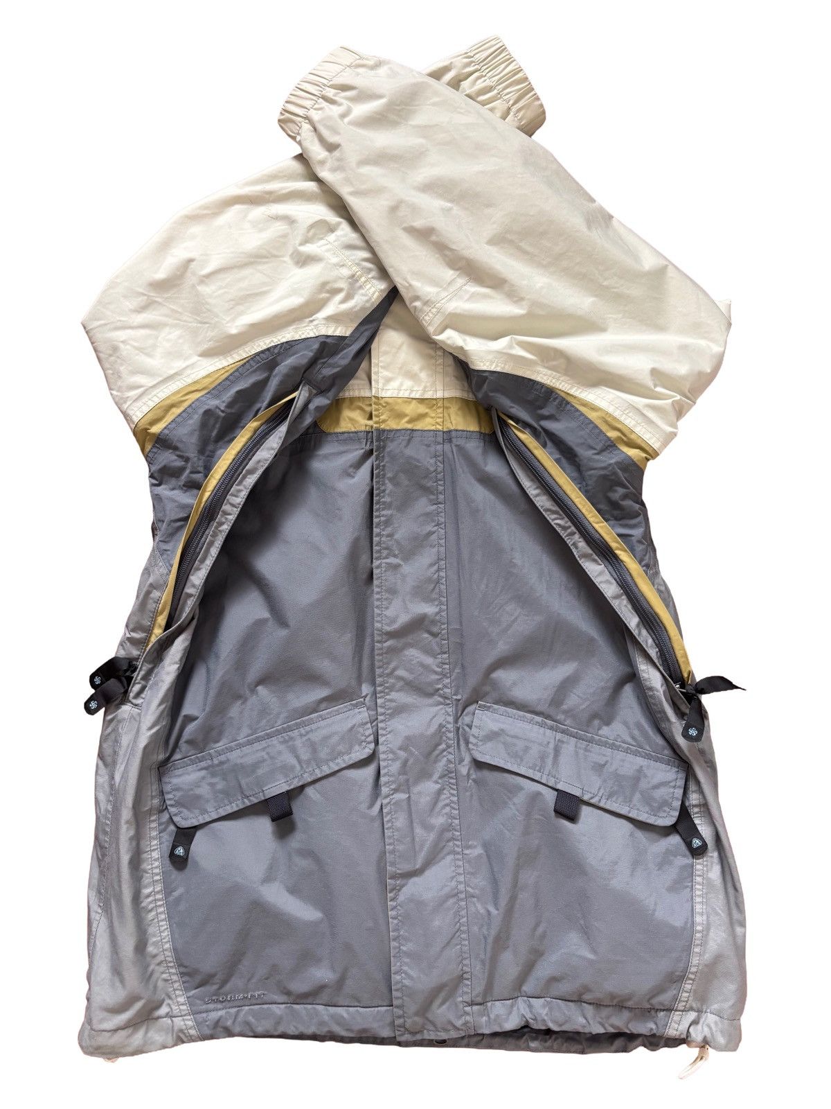 Nike ACG Nike ACG Gray 3-Layer Stormfit Jacket US L Size US L / EU 52-54 / 3 - 5 Thumbnail