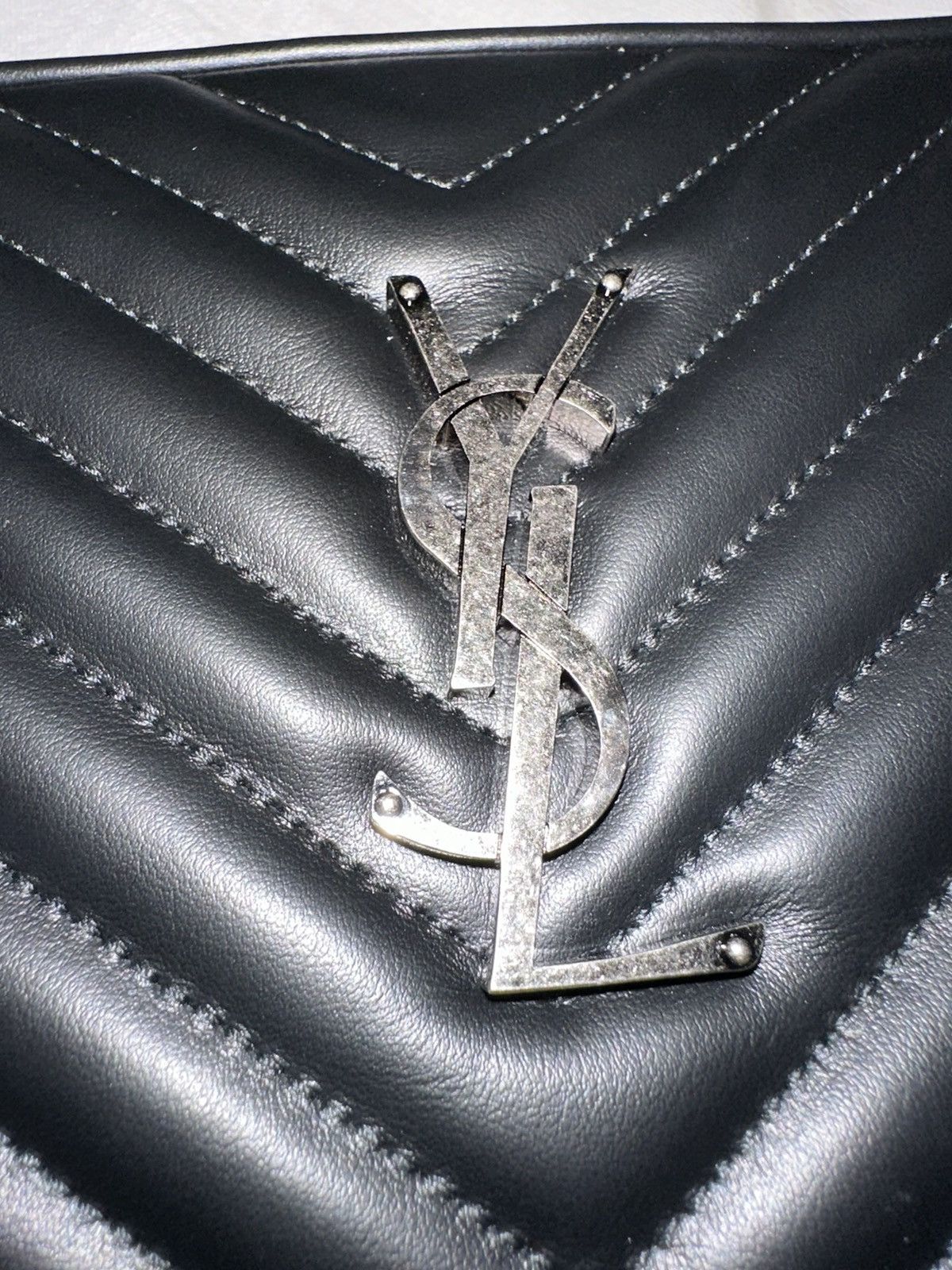 Yves Saint Laurent Lou Camera Bag Matelasse Chevron Leather Small Size ONE SIZE - 21 Thumbnail