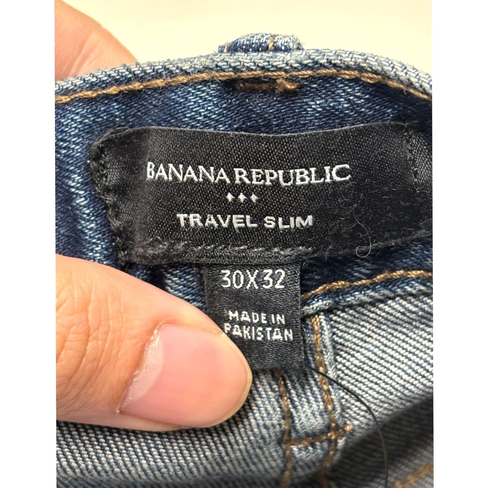 Banana Republic NWT Banana Republic Travel Slim Jeans Mens 30x32 Medium Wash Denim Blue Casual Straight Pocket 5-Pocket Button Zip Mens Size US 29 - 4 Thumbnail