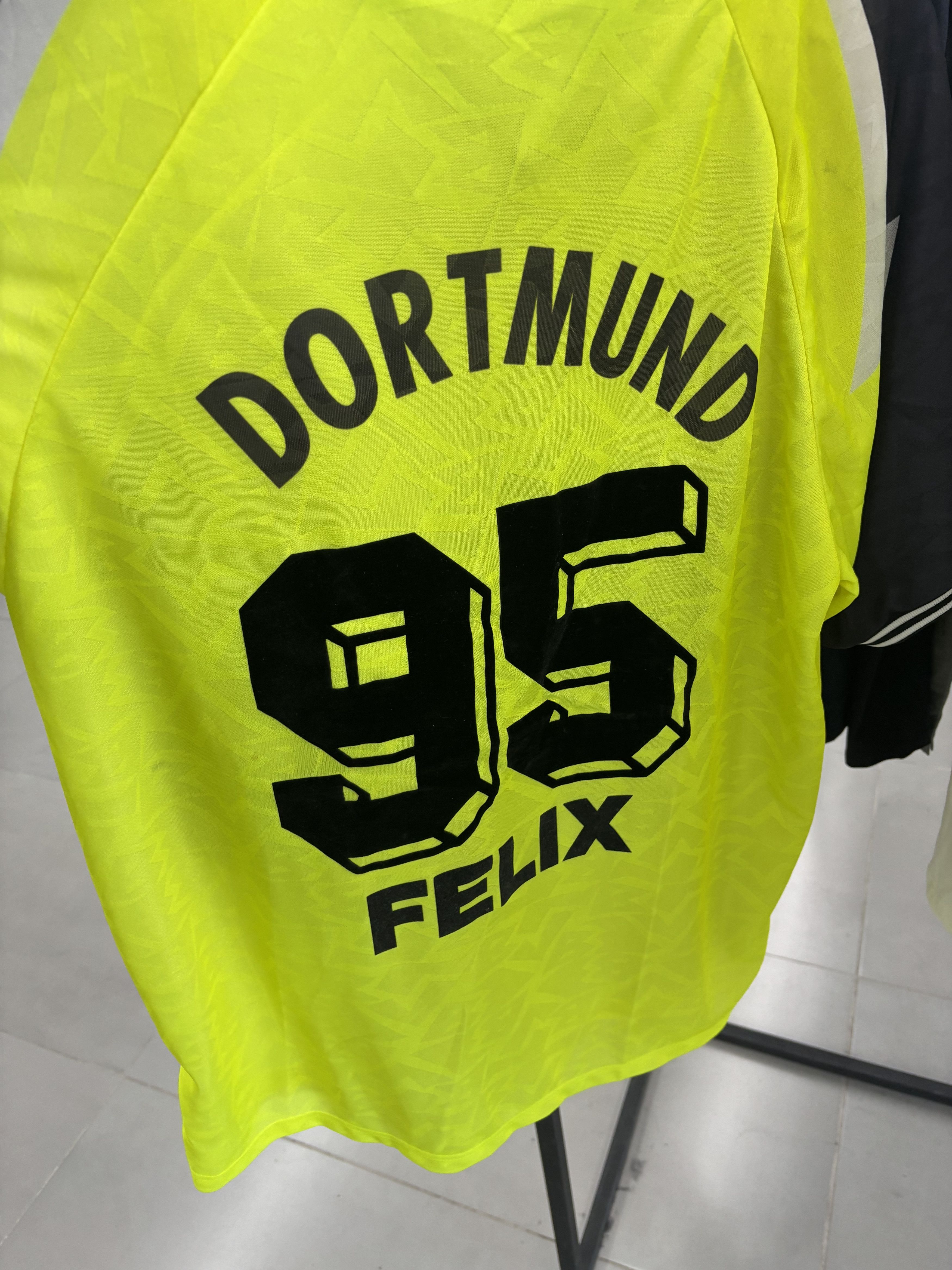 Nike Vintage Nike Borussia Dortmund 1990s Jersey Felix Sponsor Size US XXL / EU 58 / 5 - 7 Thumbnail