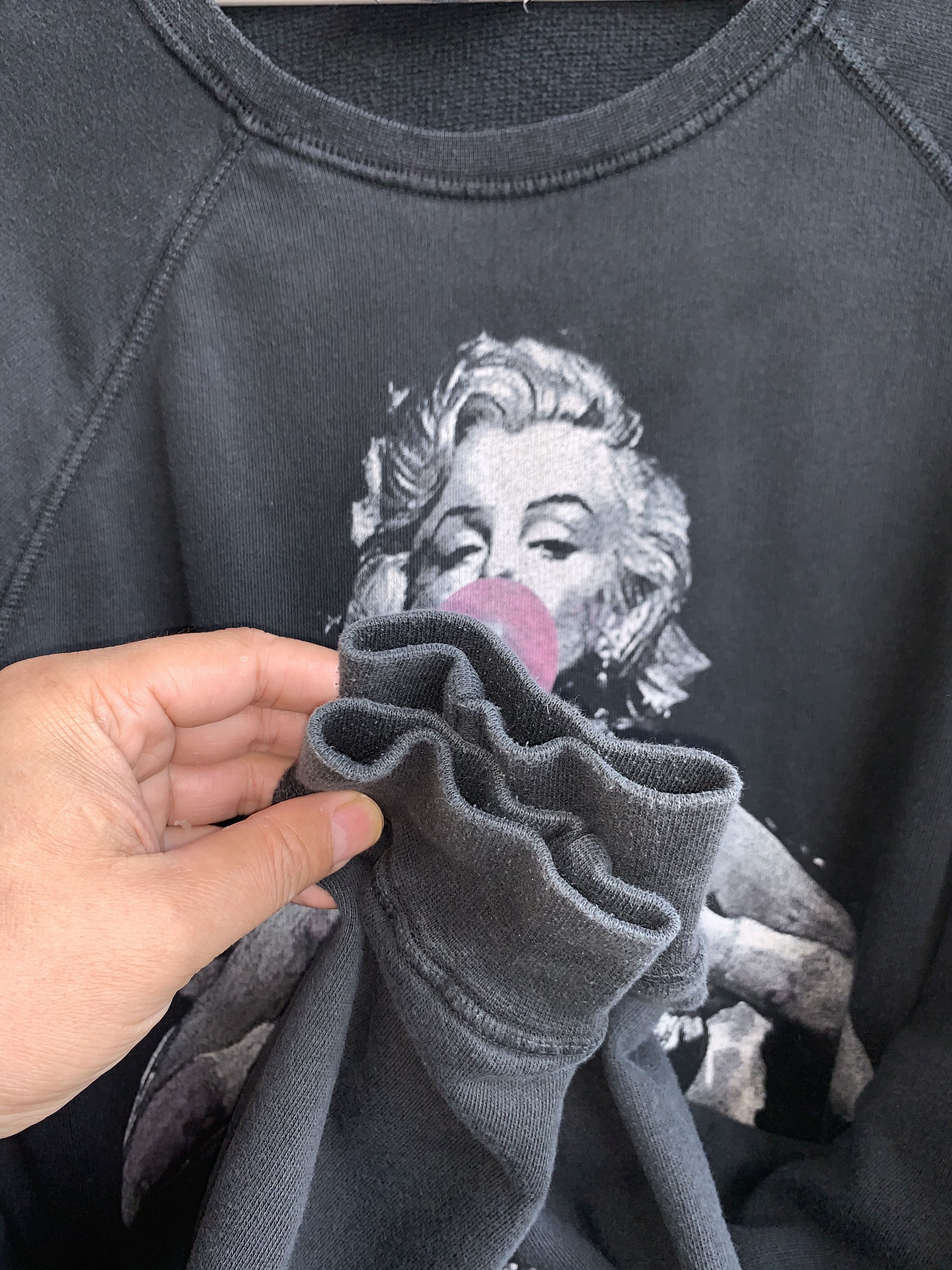 Vintage Marilyn Monroe Bubble Gum Crewneck Sweatshirt Size US L / EU 52-54 / 3 - 5 Thumbnail
