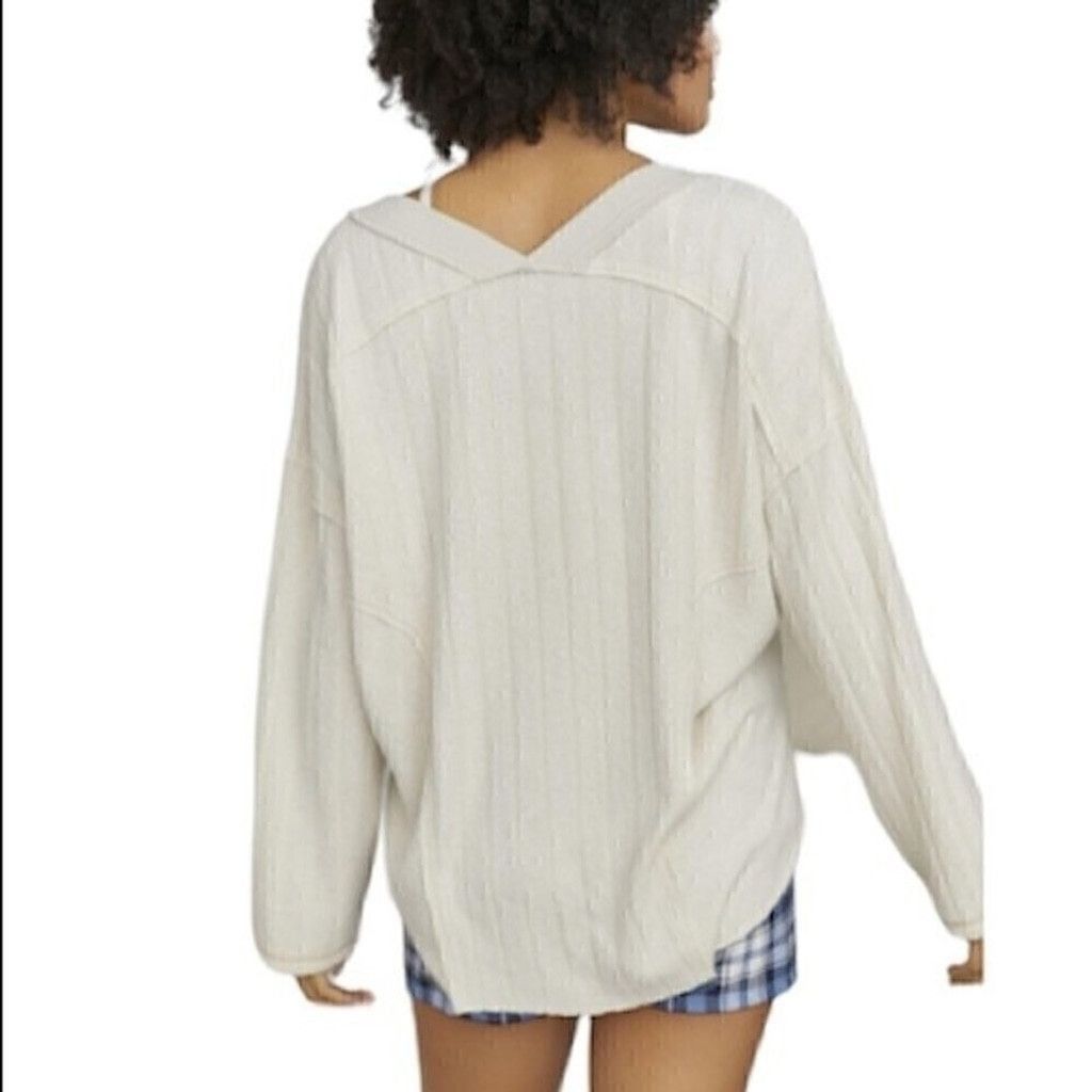 Urban Outfitters Urban Outfitters Neutral V-Neck Pullover, Relaxed Fit, Small Size S / US 4 / IT 40 - 2 Thumbnail