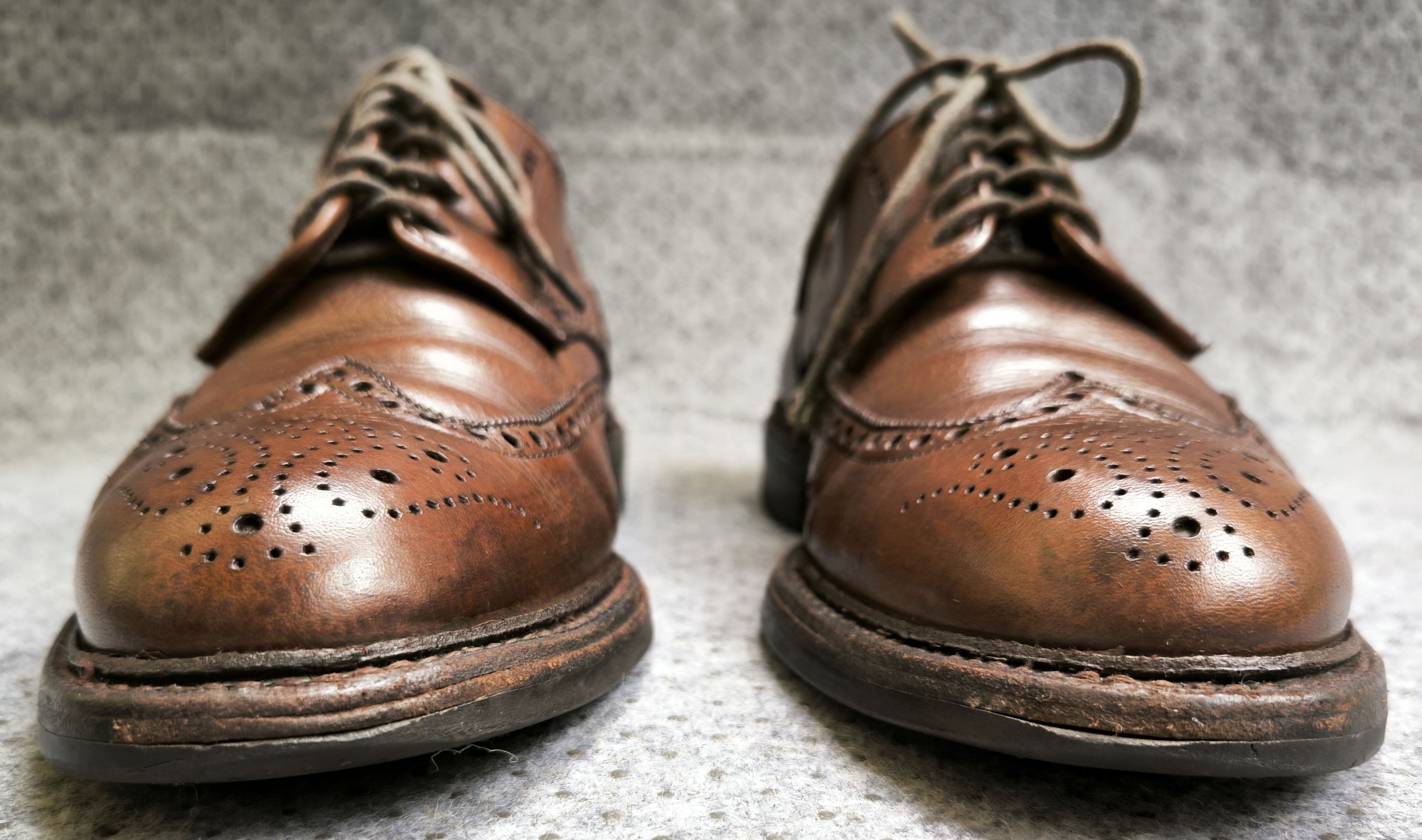 Crockett & Jones CROCKETT & JONES Pembroke Tan Scotch Grain wingtip shoes Size US 9.5 / EU 42-43 - 5 Thumbnail