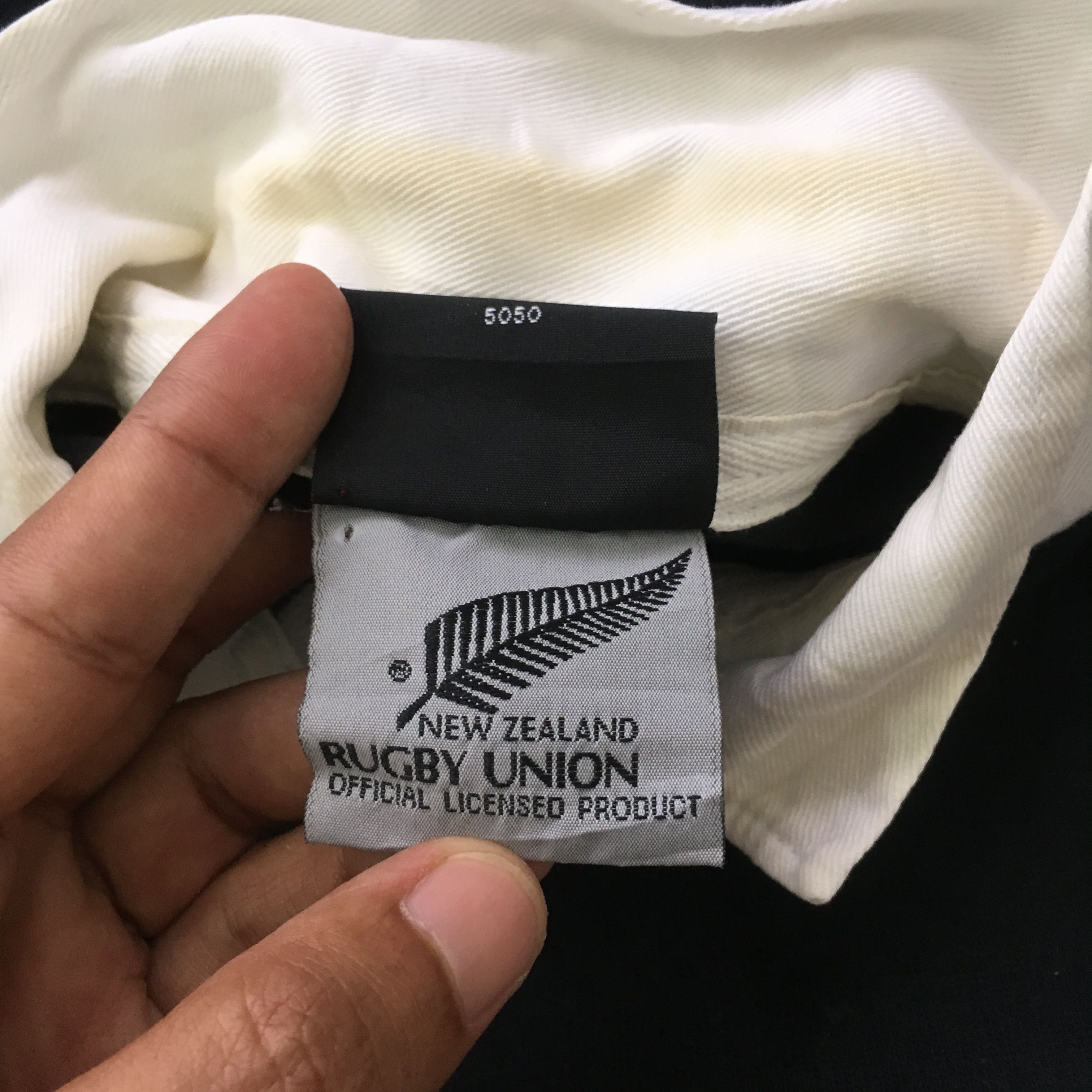Canterbury of New Zealand Vintage 90's Canterbury Of New Zealand All Black Polo Shirt Size US M / EU 48-50 / 2 - 18 Thumbnail