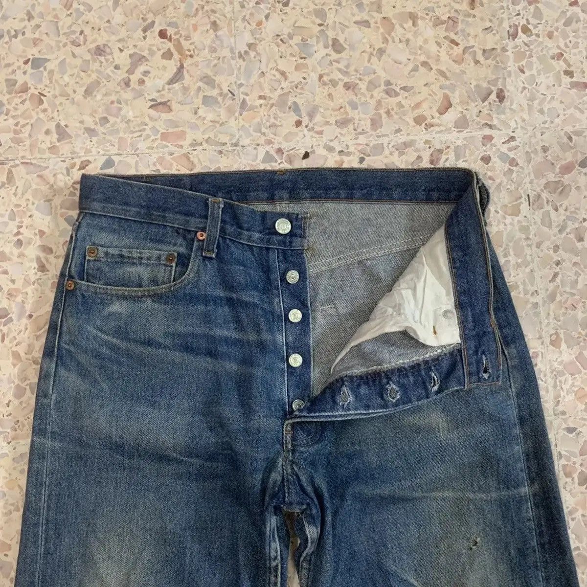 Levi's Vintage Levi’s 501 Jeans Levis Ripped Distressed Denim Pants Size US 30 / EU 46 - 6 Thumbnail