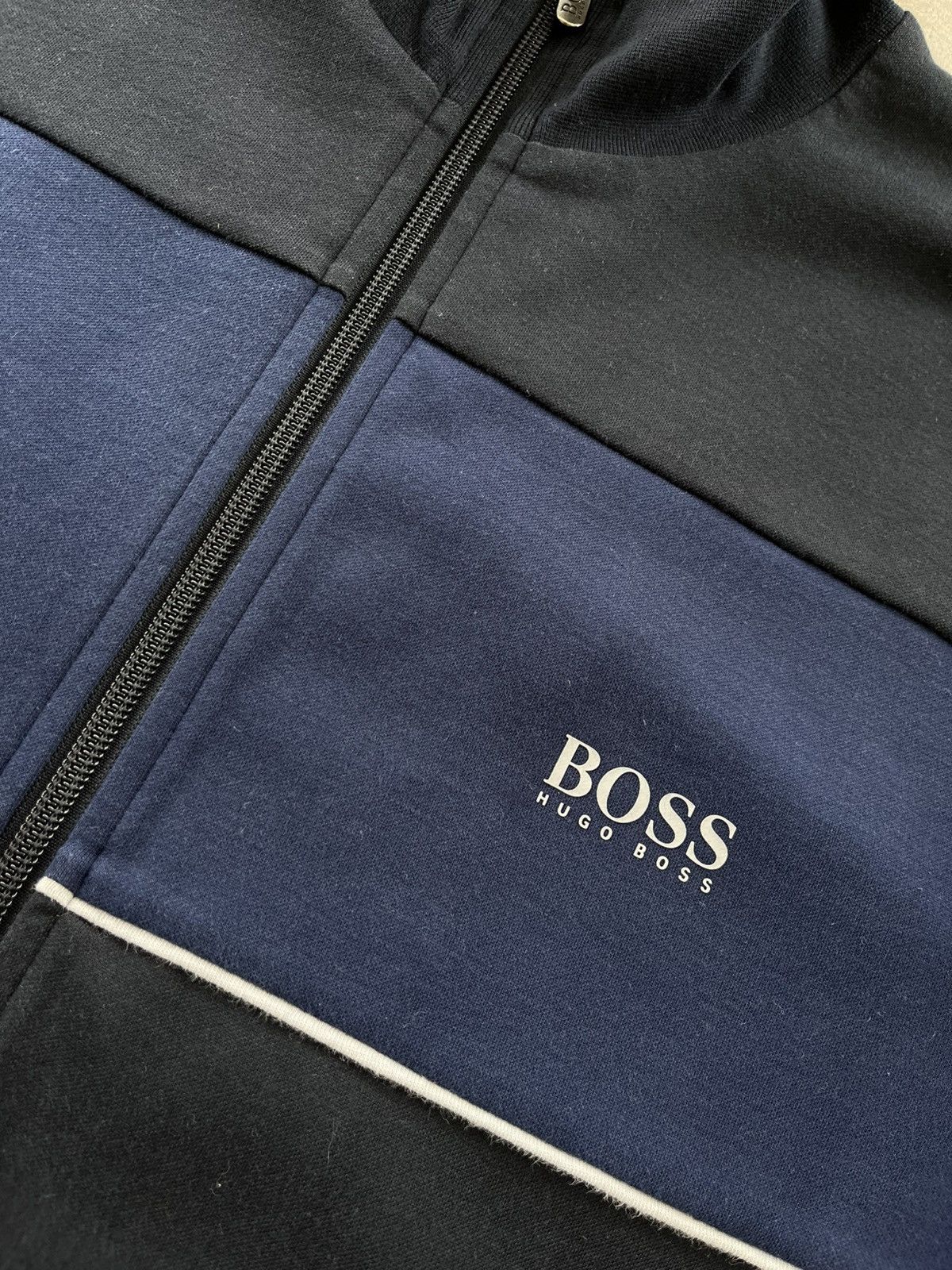 Hugo Boss Vintage Hugo Boss Lightweight Zip up sweatshirt Dark Blue Size US L / EU 52-54 / 3 - 7 Thumbnail