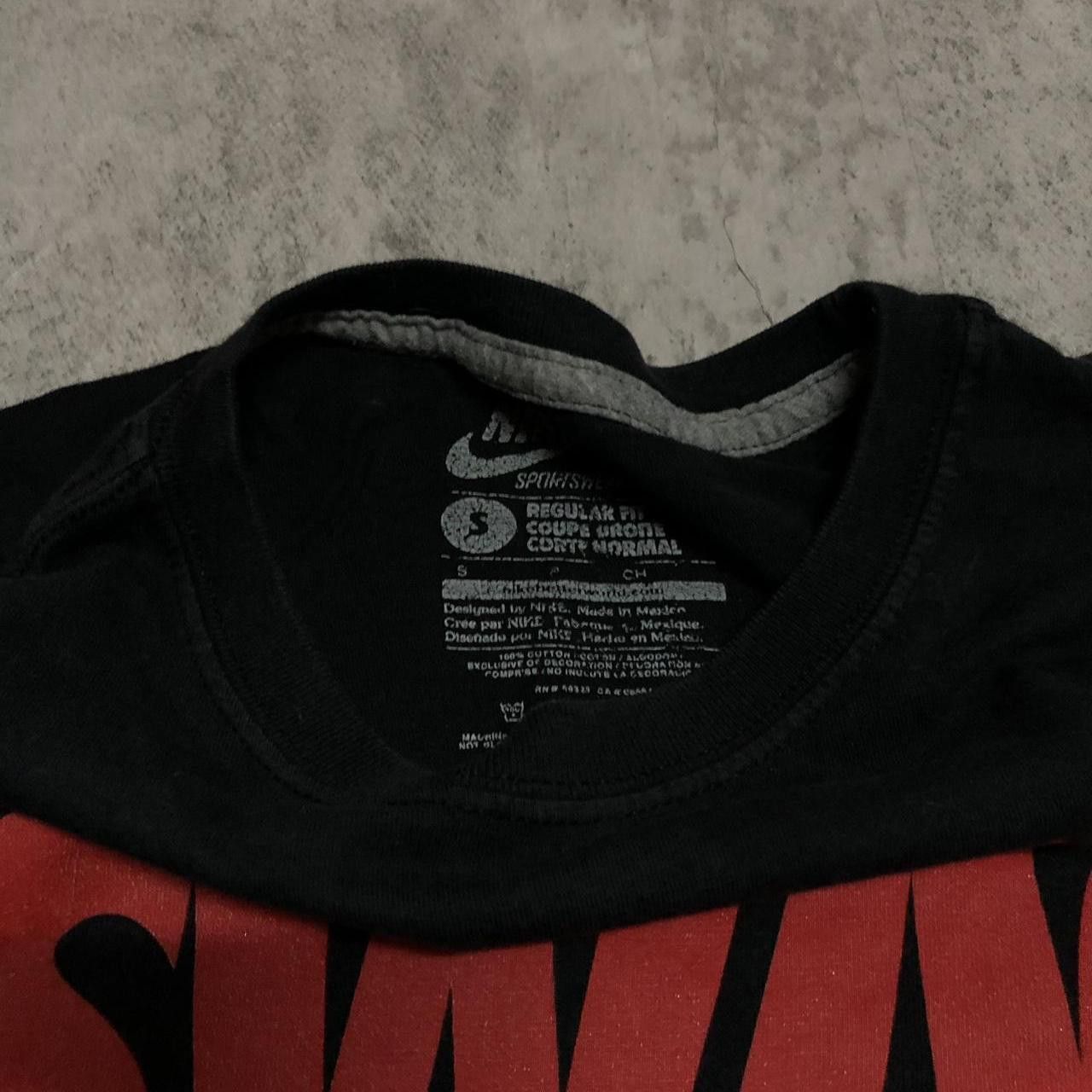 Nike Black and red Nike cotton t-shirt Size US S / EU 44-46 / 1 - 3 Thumbnail