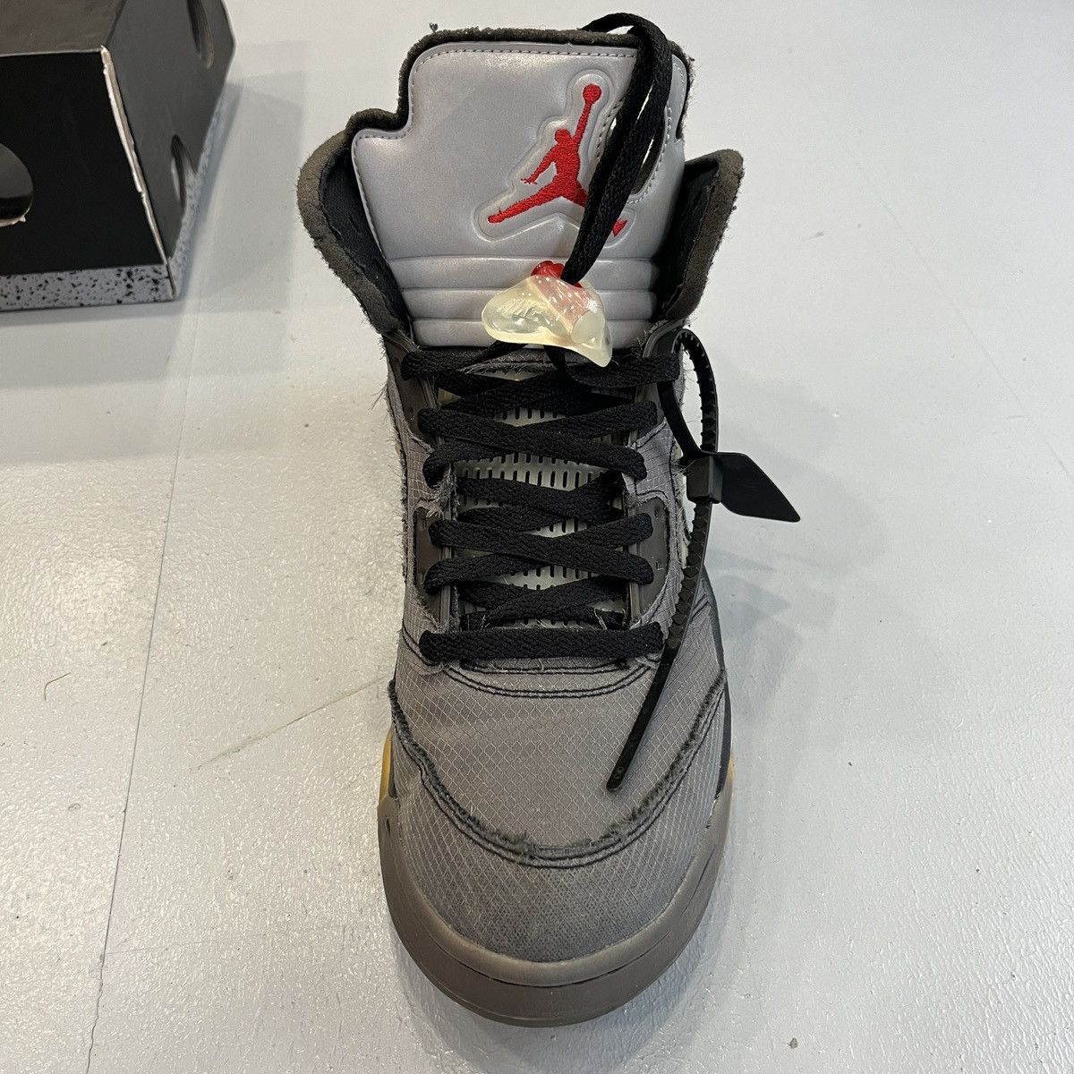 Jordan Brand × Off-White 2020 Jordan 5 Retro Off-White Muslin Size US 12.5 / EU 45-46 - 23 Thumbnail