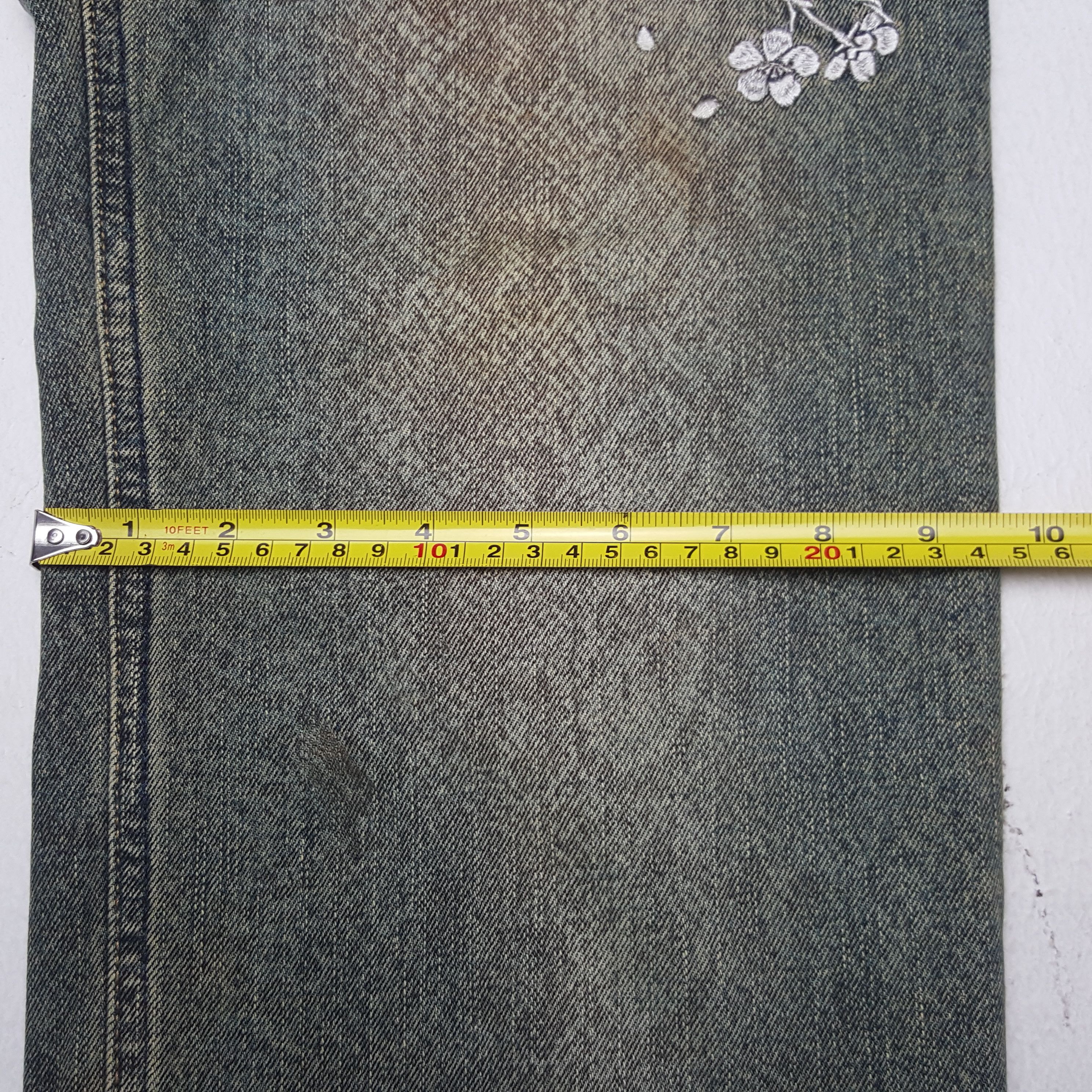 If Six Was Nine × Japanese Brand × Vintage Vintage Karakuri Tamashi Japan Koi Embroidery Art Denim Jean Size US 31 - 11 Thumbnail