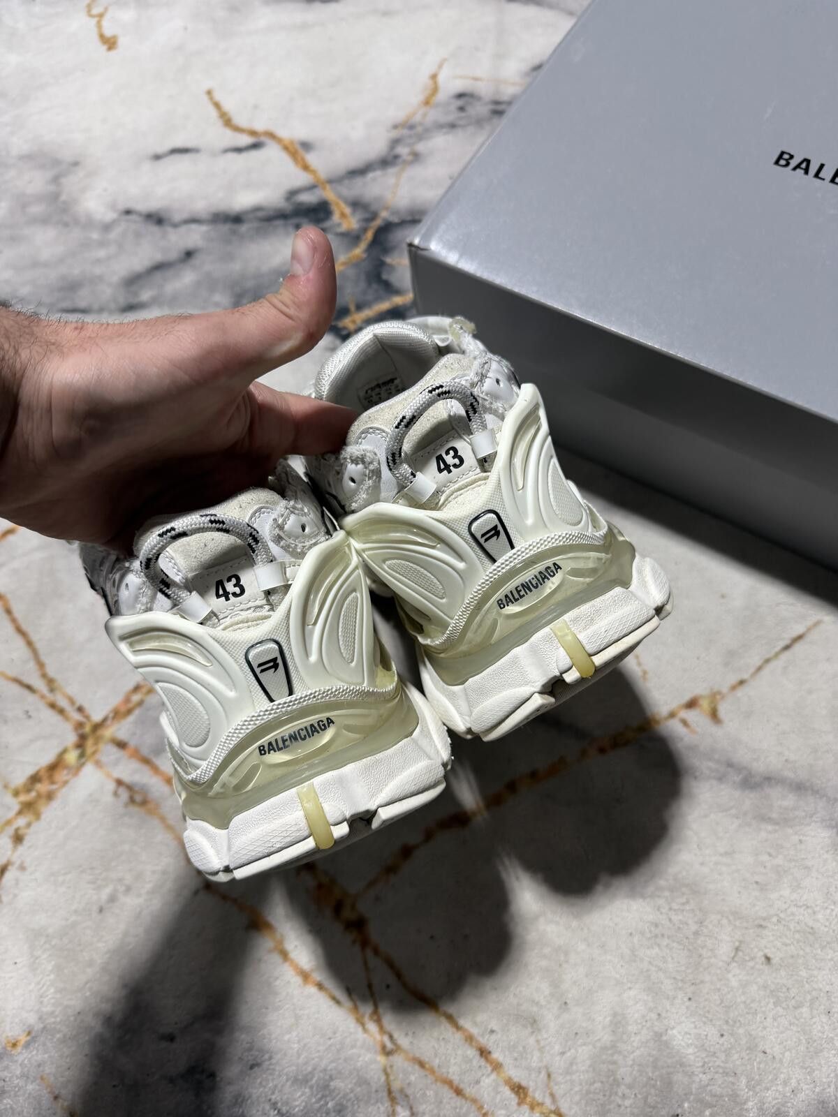 Balenciaga Balenciaga Runner White - Sz 10M Size US 10 / EU 43 - 5 Thumbnail