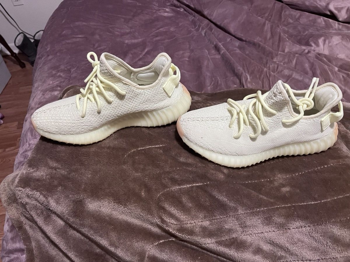 Yeezy Yeezy Boost 350 V2 Size US 6 / EU 39 - 5 Thumbnail