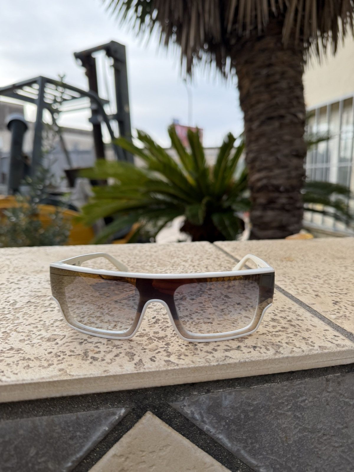 Karl Lagerfeld Karl Lagerfeld Sunglasses KL 6062S White Size ONE SIZE - 2 Thumbnail