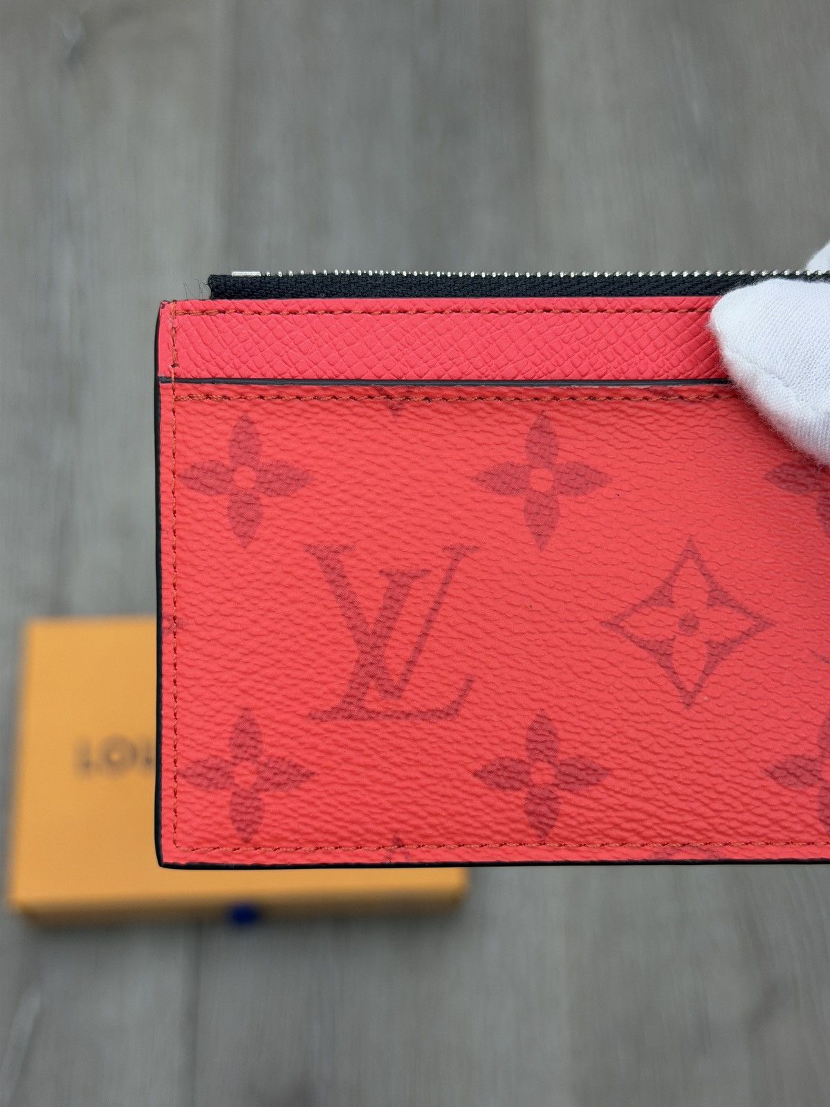 Louis Vuitton Louis Vuitton Taigarama Coin Card Holder in Fire Red Size ONE SIZE - 8 Thumbnail