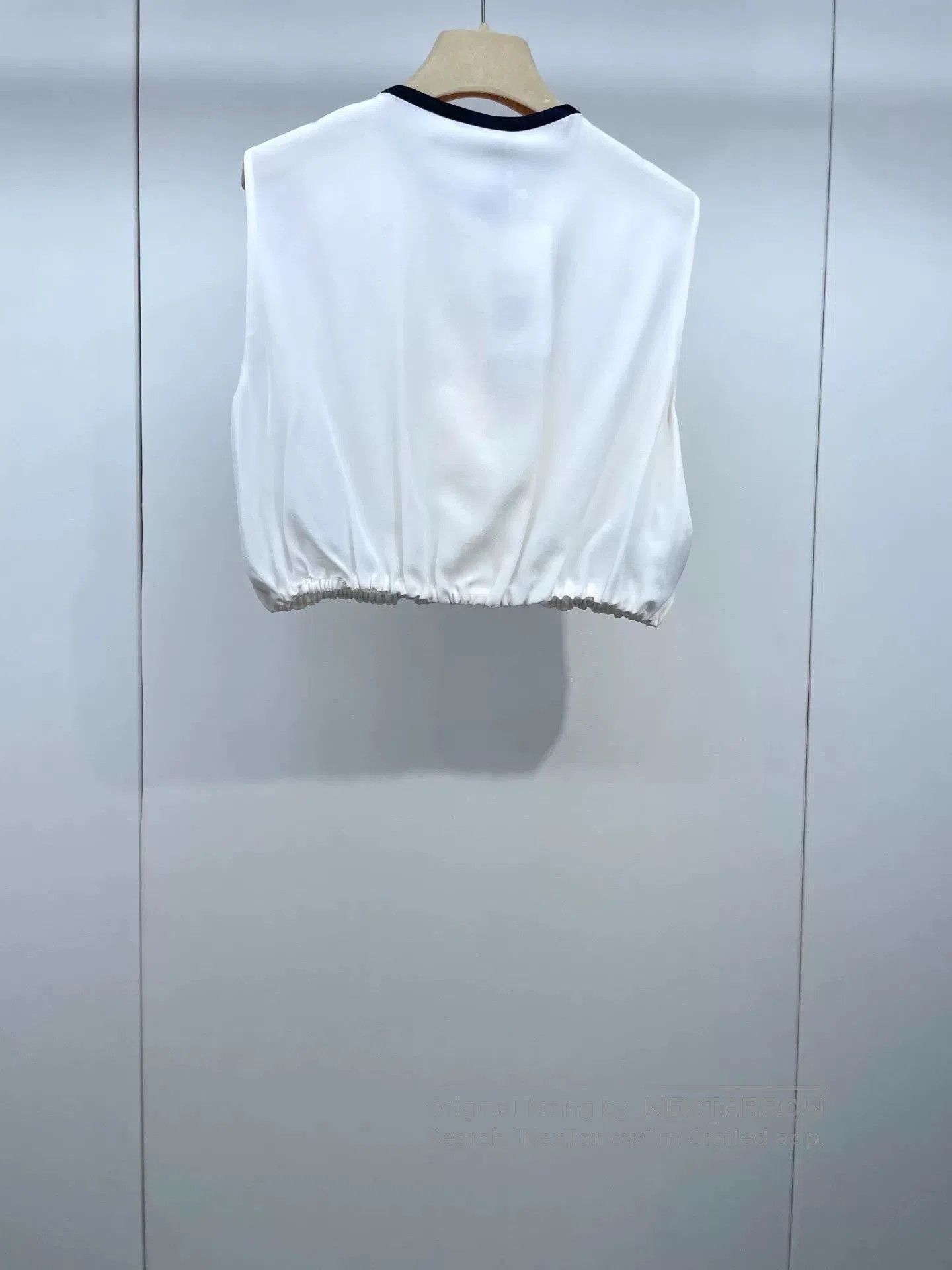 Miu Miu Miu Miu Bow Sleeveless Silk Short Top. Size S / US 4 / IT 40 - 2 Thumbnail