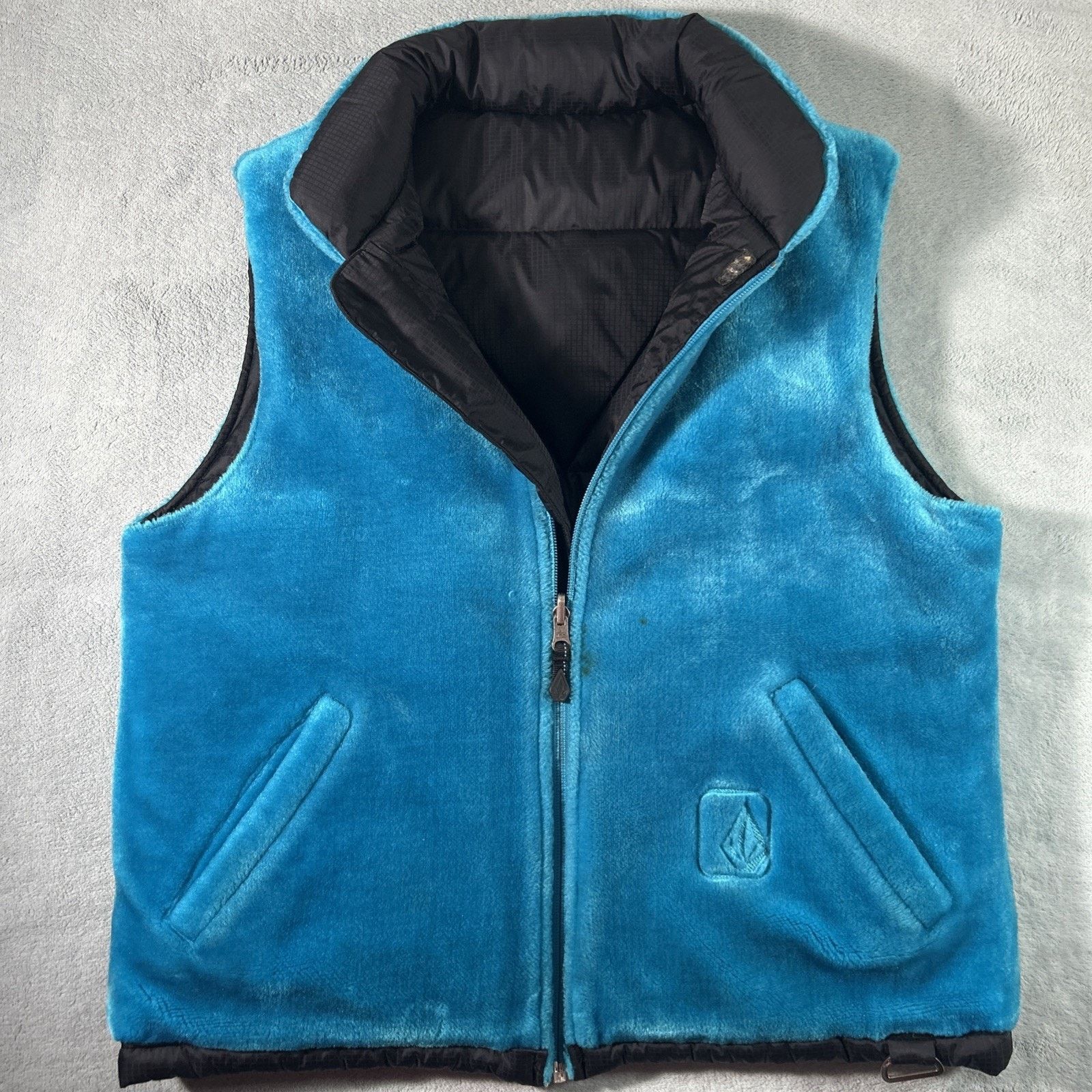 RARE Volcom Fuzzar Snow Vest Downed Jacket W's Large Revers