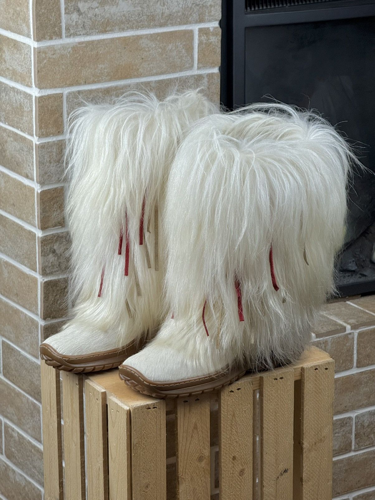 Vintage Vintage Y2K White Fluffy Fur Yeti Fuzzy Snow Boots Size US 8 / IT 38 - 3 Thumbnail