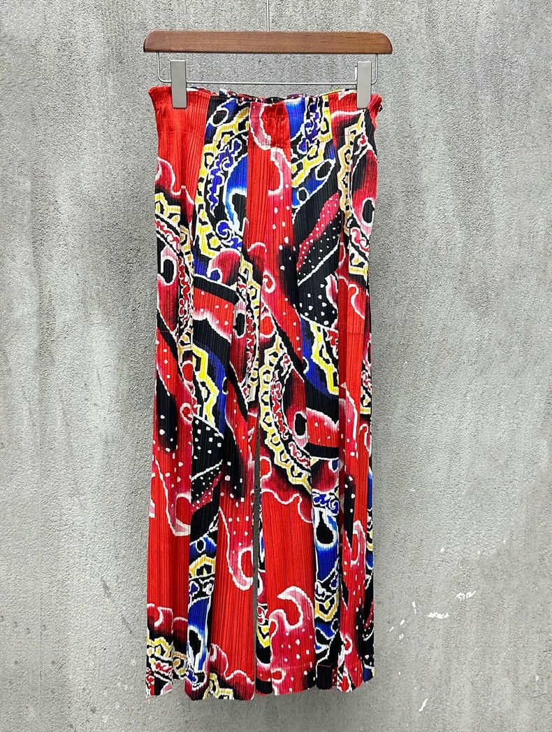 Issey Miyake Issey Miyake size:3 Red mask pleated pants Size 42" / US 20 - 1 Thumbnail