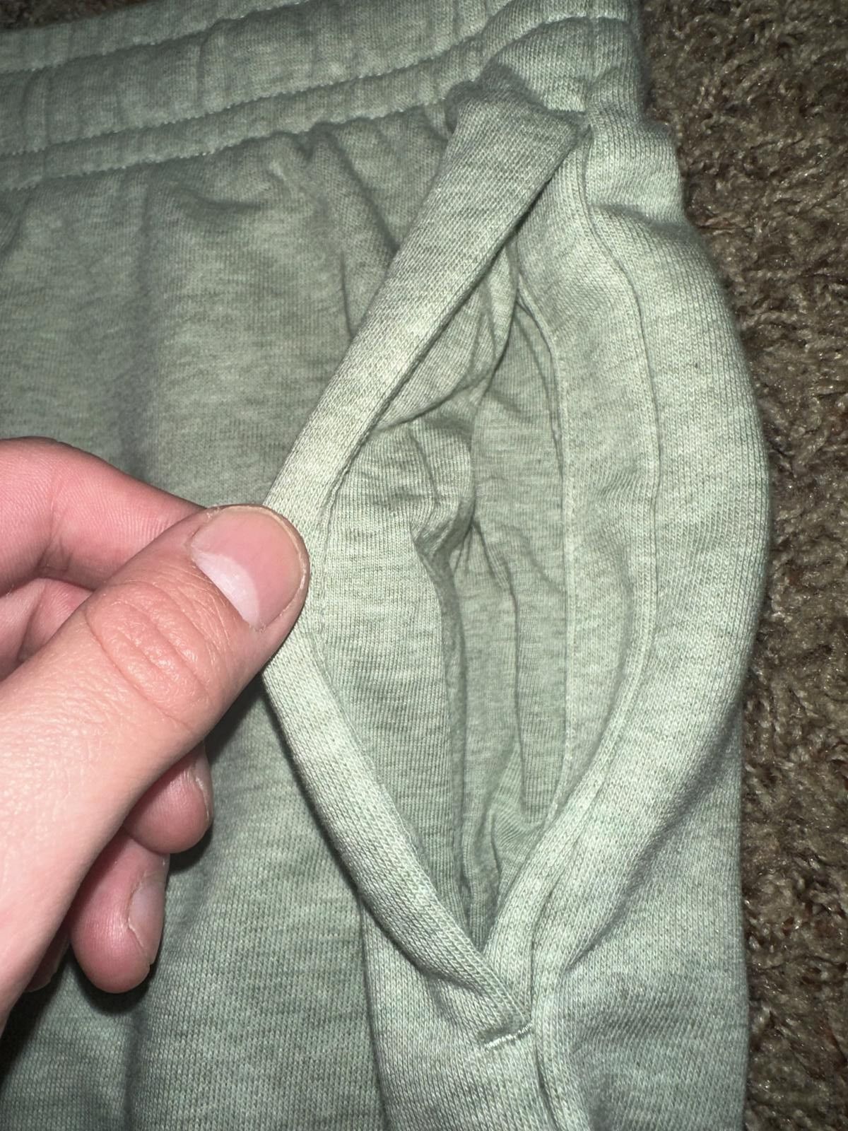 Nike Nike Women’s Sportswear Club Fleece Seafoam French Terry Short Size 42" / US 20 - 2 Thumbnail