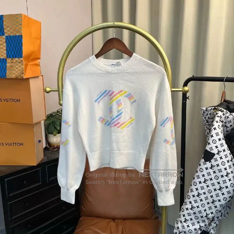 Chanel Chanel Cream Cashmere Pullover Sweater for Women . Size XS / US 0-2 / IT 36-38 - 1 Thumbnail