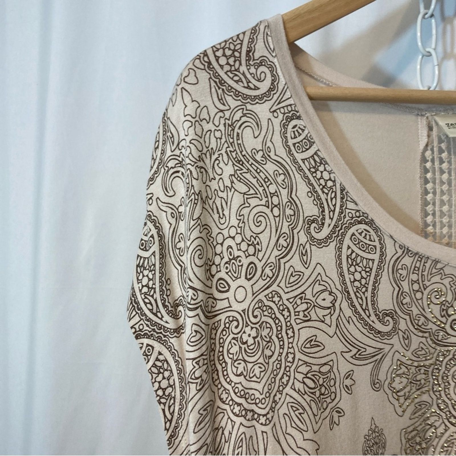 Chicos Chico’s Zenergy Cream Paisley Floral Lace Blouse Top Size M / US 6-8 / IT 42-44 - 3 Thumbnail