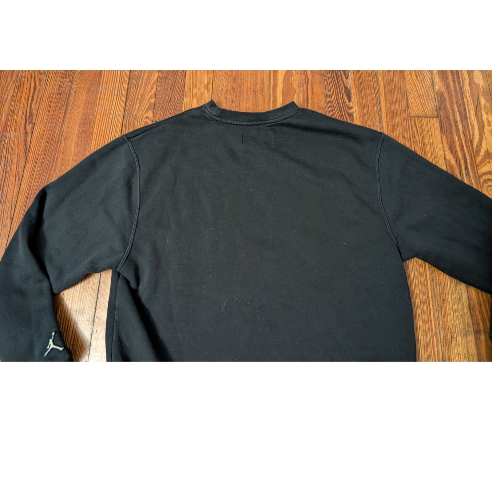 Jordan Brand Jordan Mens Medium Crewneck in good condition. Size US M / EU 48-50 / 2 - 5 Thumbnail