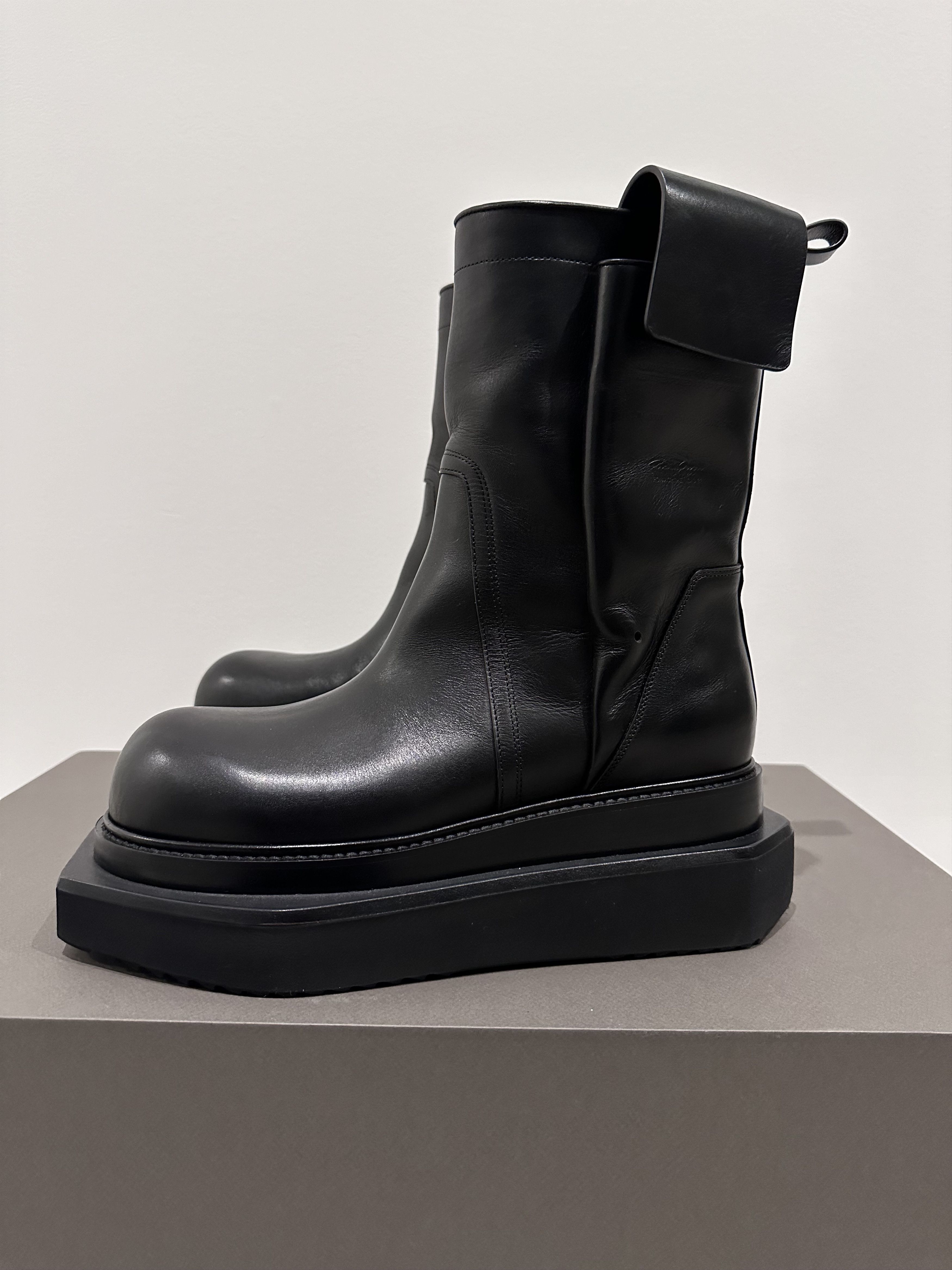 image of Rick Owens Pull-On Fogpocket Cyclops Boot in Black, Men's (Size 11)